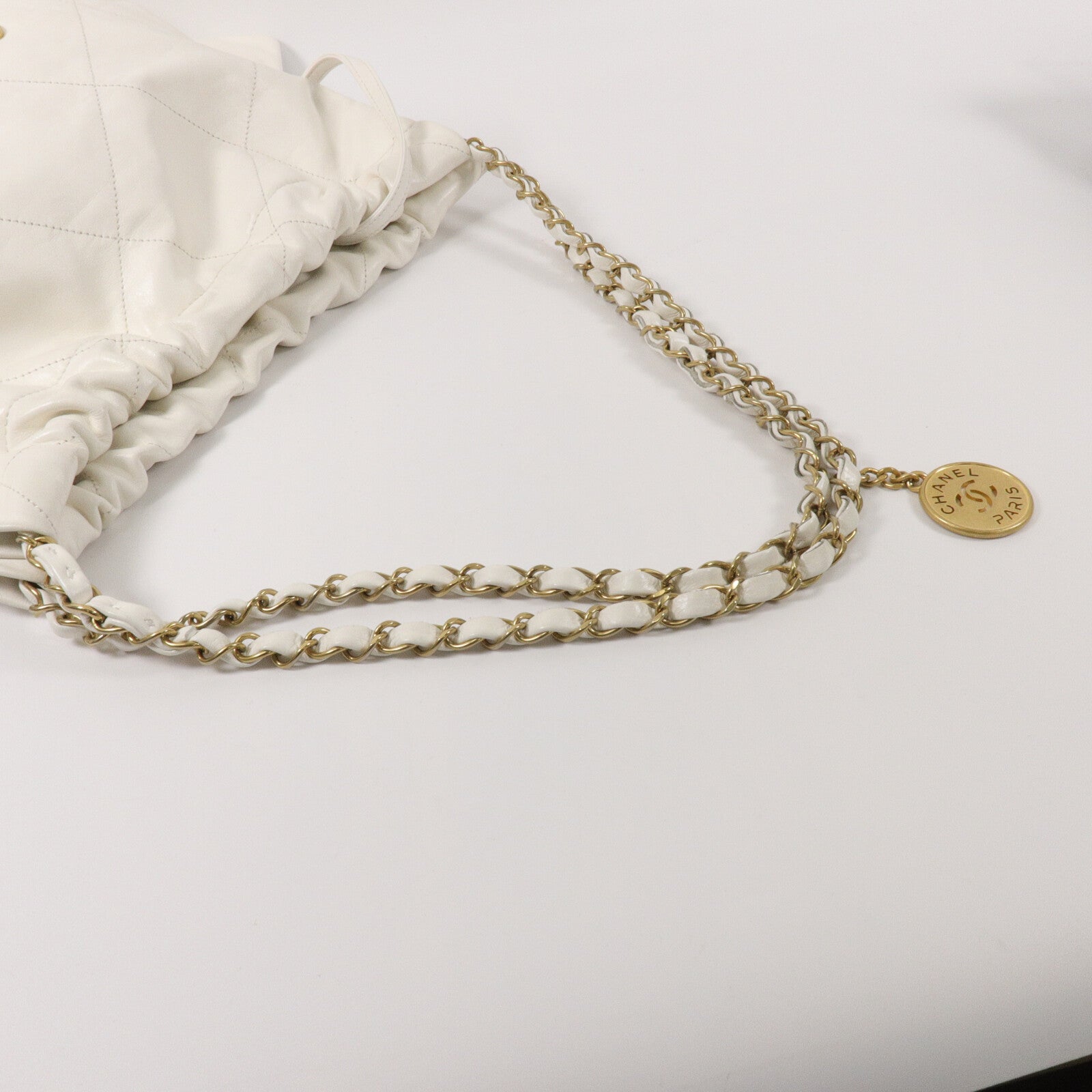 CHANEL 牛皮皮革Chanel 22 Small鏈帶肩背袋