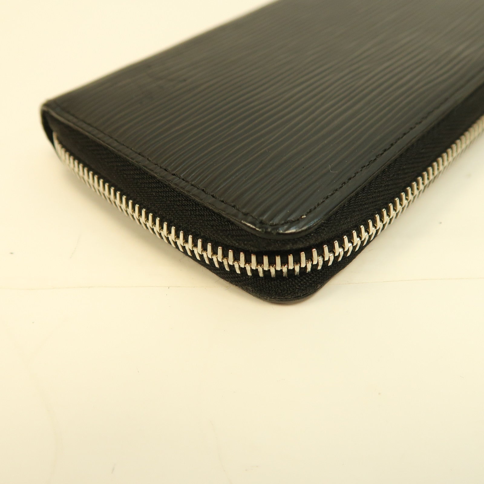 LOUIS VUITTON 【激減優惠】Epi Zipper Long Wallet銀扣拉鏈長錢包黑色