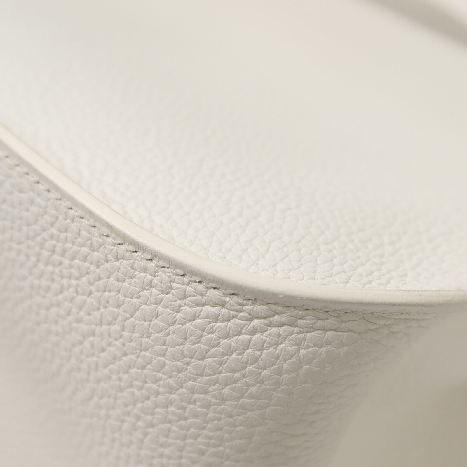 HERMES Togo皮革Jypsiere 28肩背袋Blanc