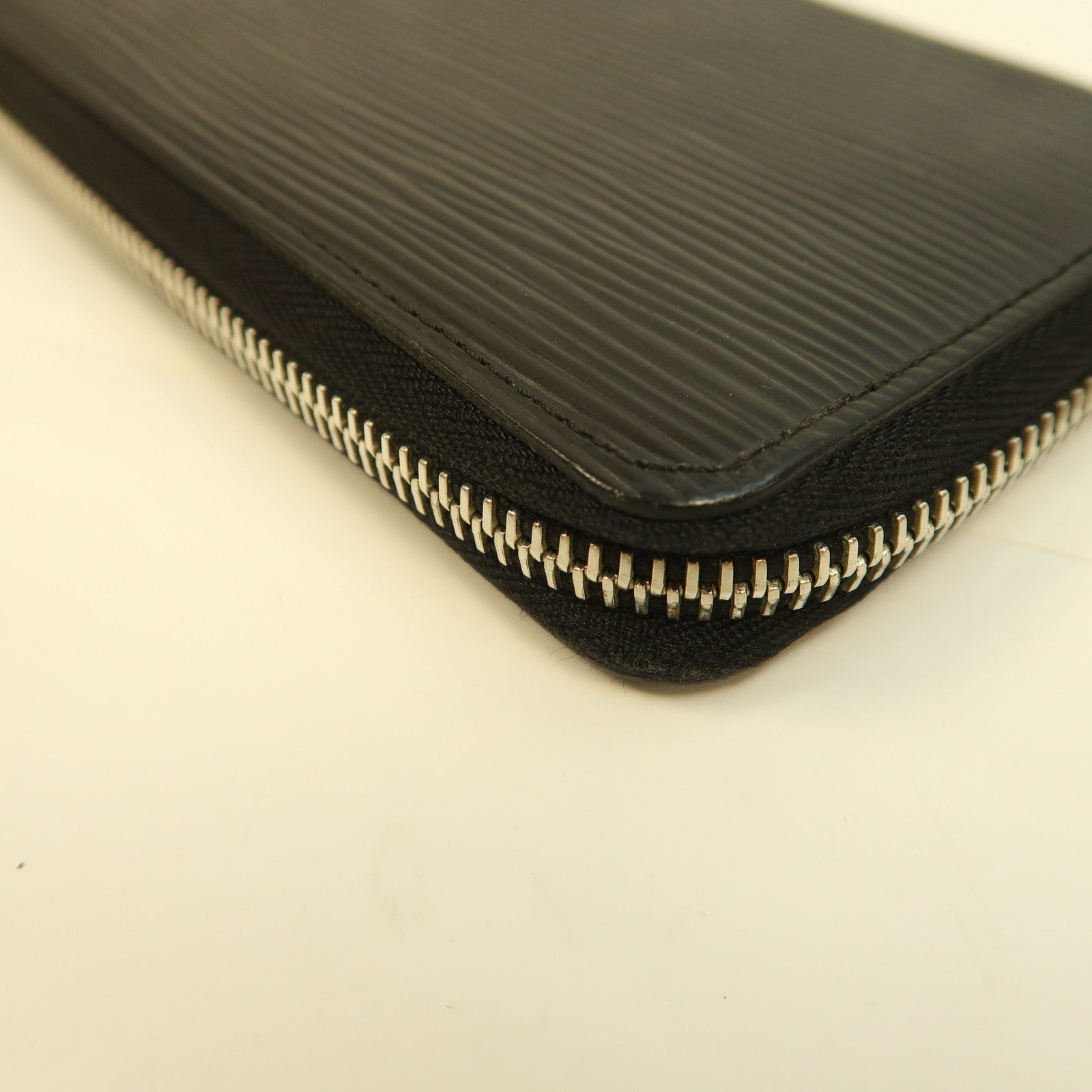 LOUIS VUITTON 【激減優惠】Epi Zipper Long Wallet銀扣拉鏈長錢包黑色