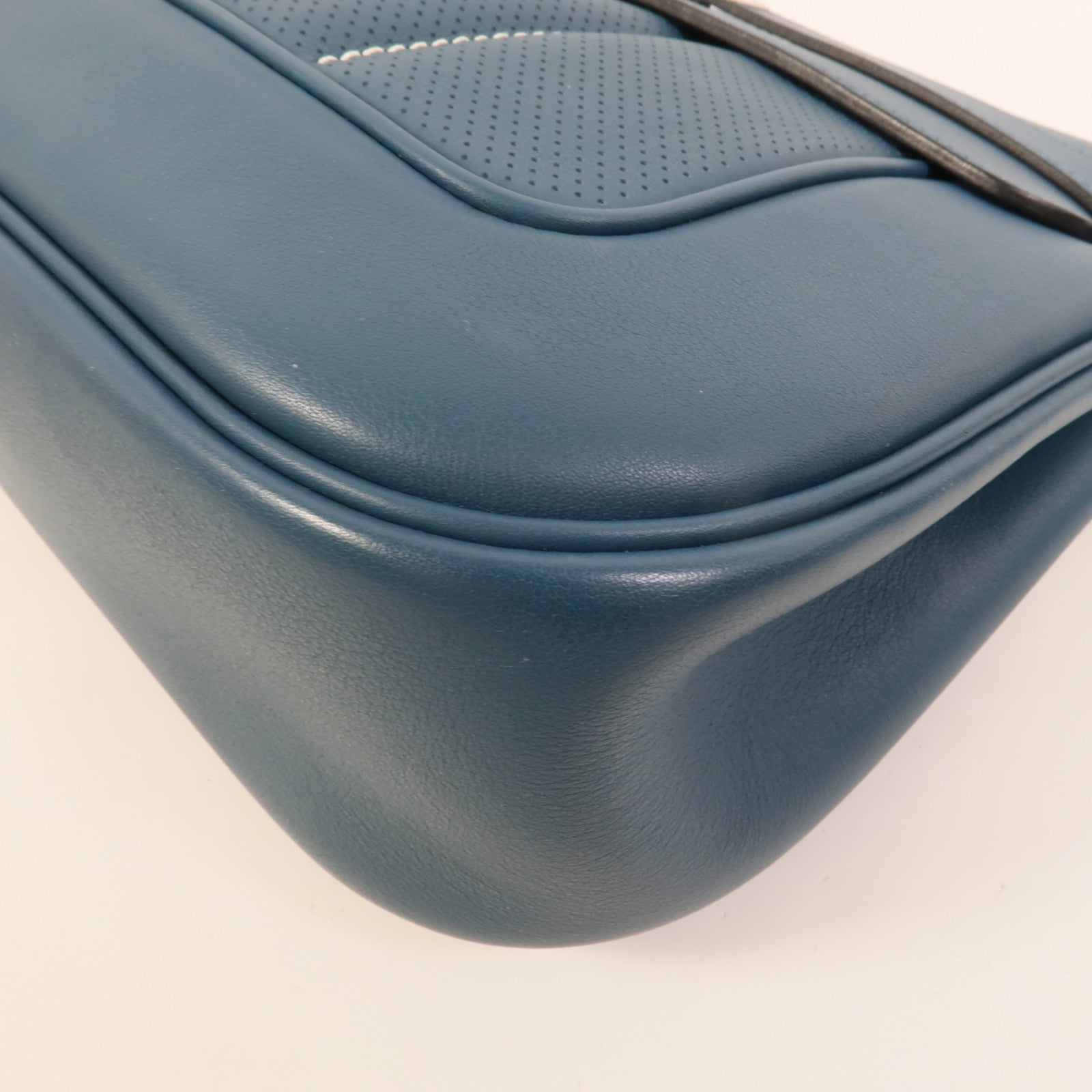 HERMES Swift皮革Berline 28銀扣肩背袋Bleu Colvert
