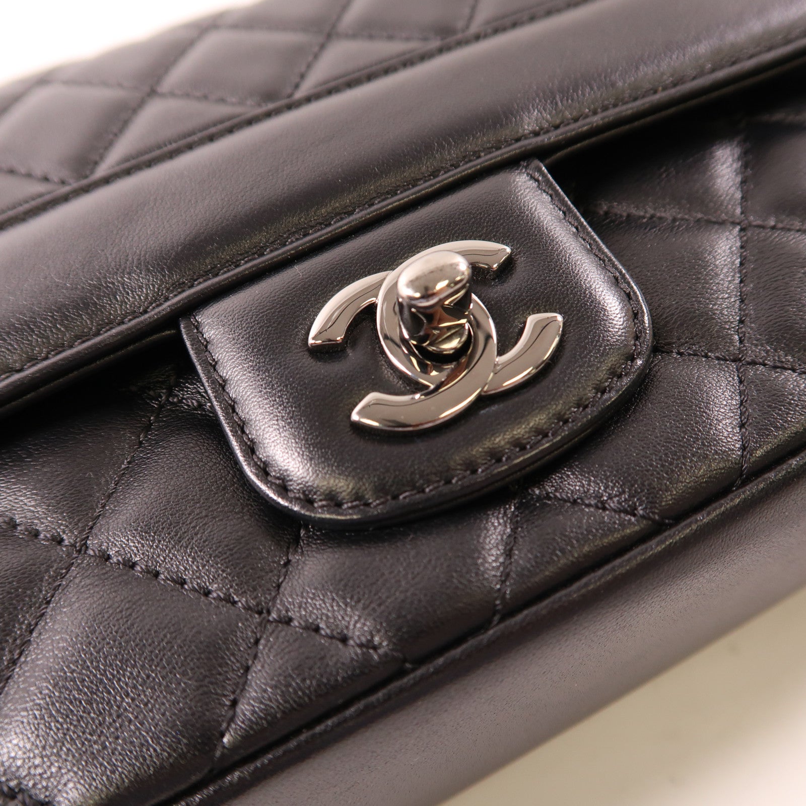 CHANEL【激減優惠】 羊皮皮革Chain Shoulder銀扣鏈帶肩背袋
