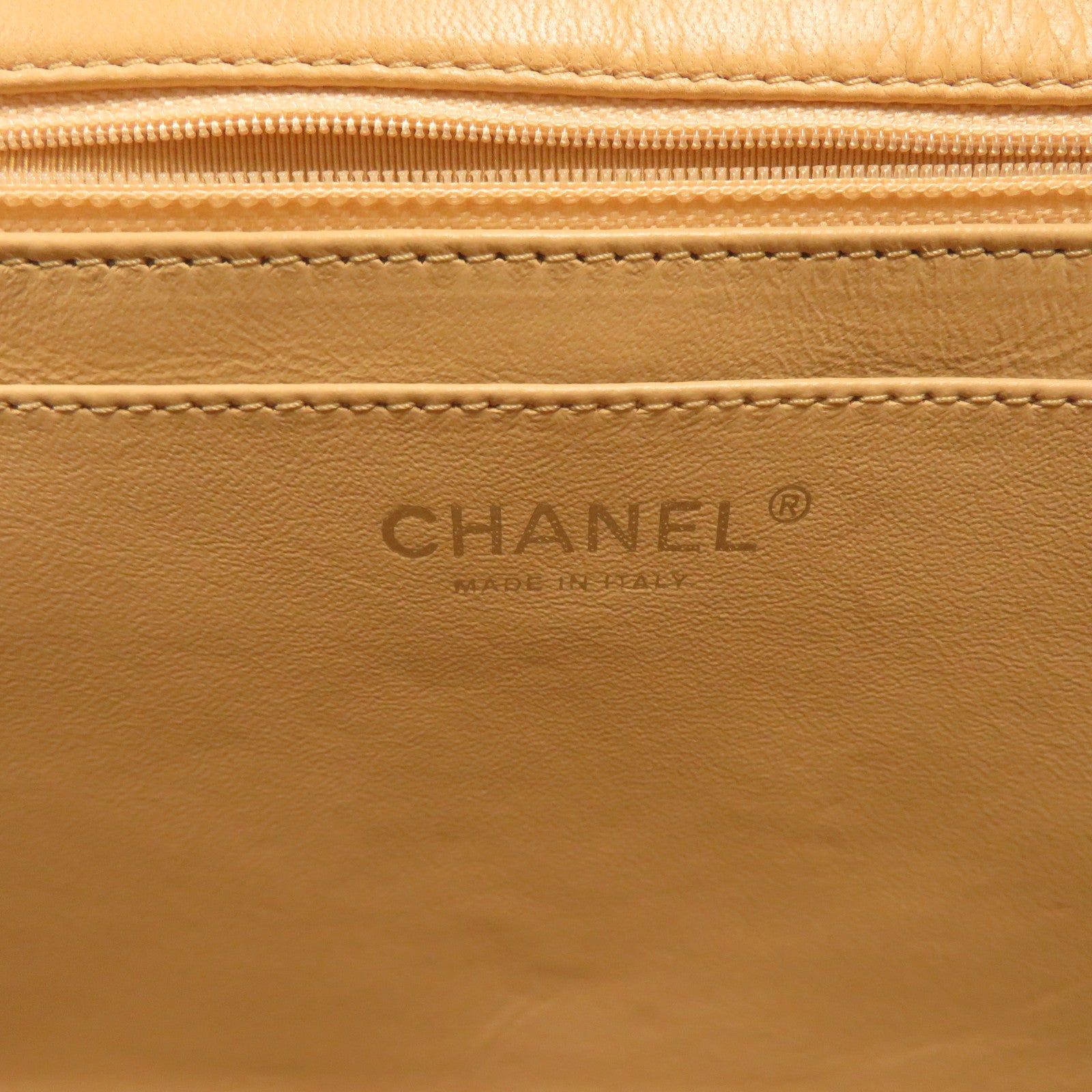 CHANEL **【激減優惠】菱格羊皮皮革Jumbo銀扣鏈帶肩背袋米色