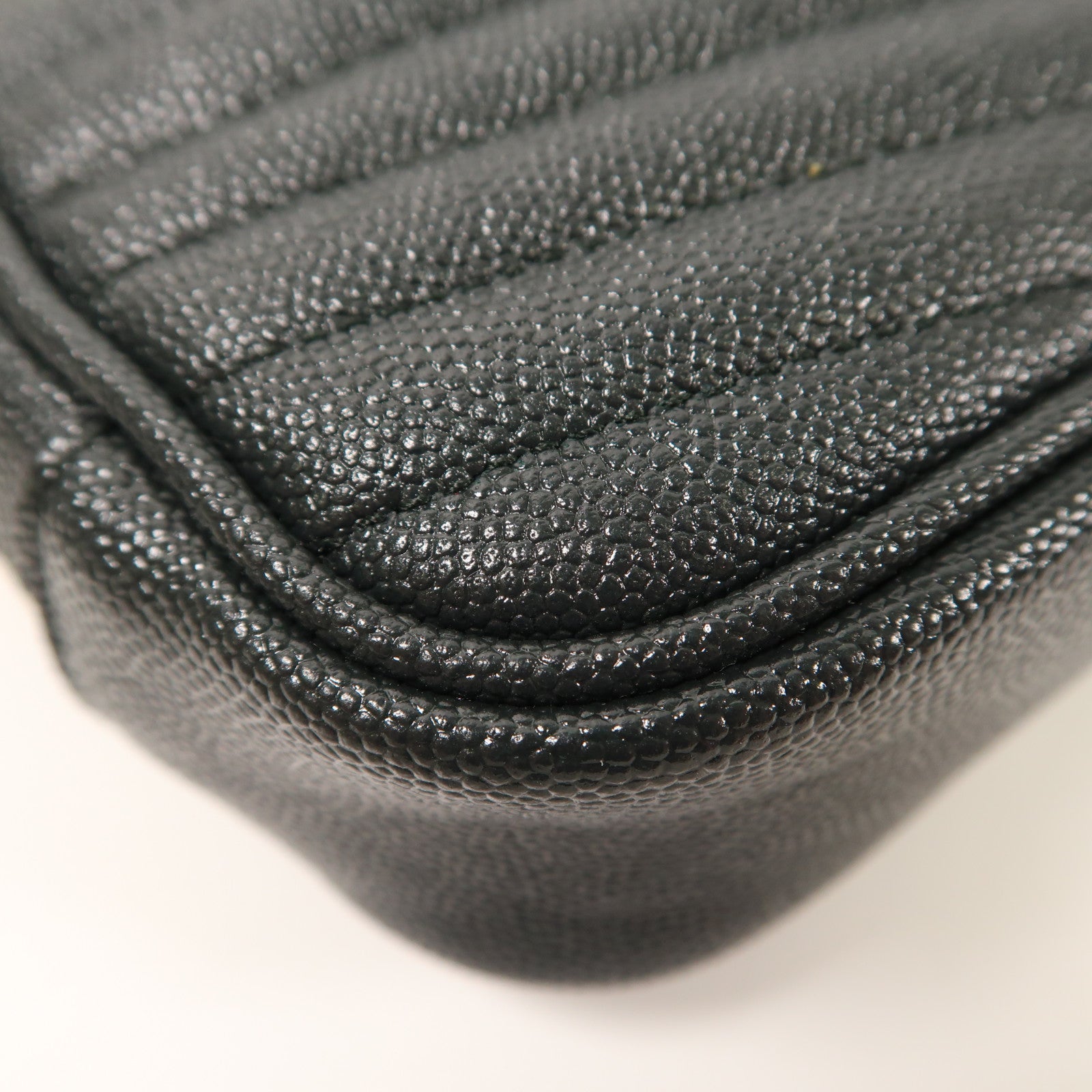 YVES SAINT LAURENT 牛皮皮革Shoulder Bag金扣鏈帶肩背袋