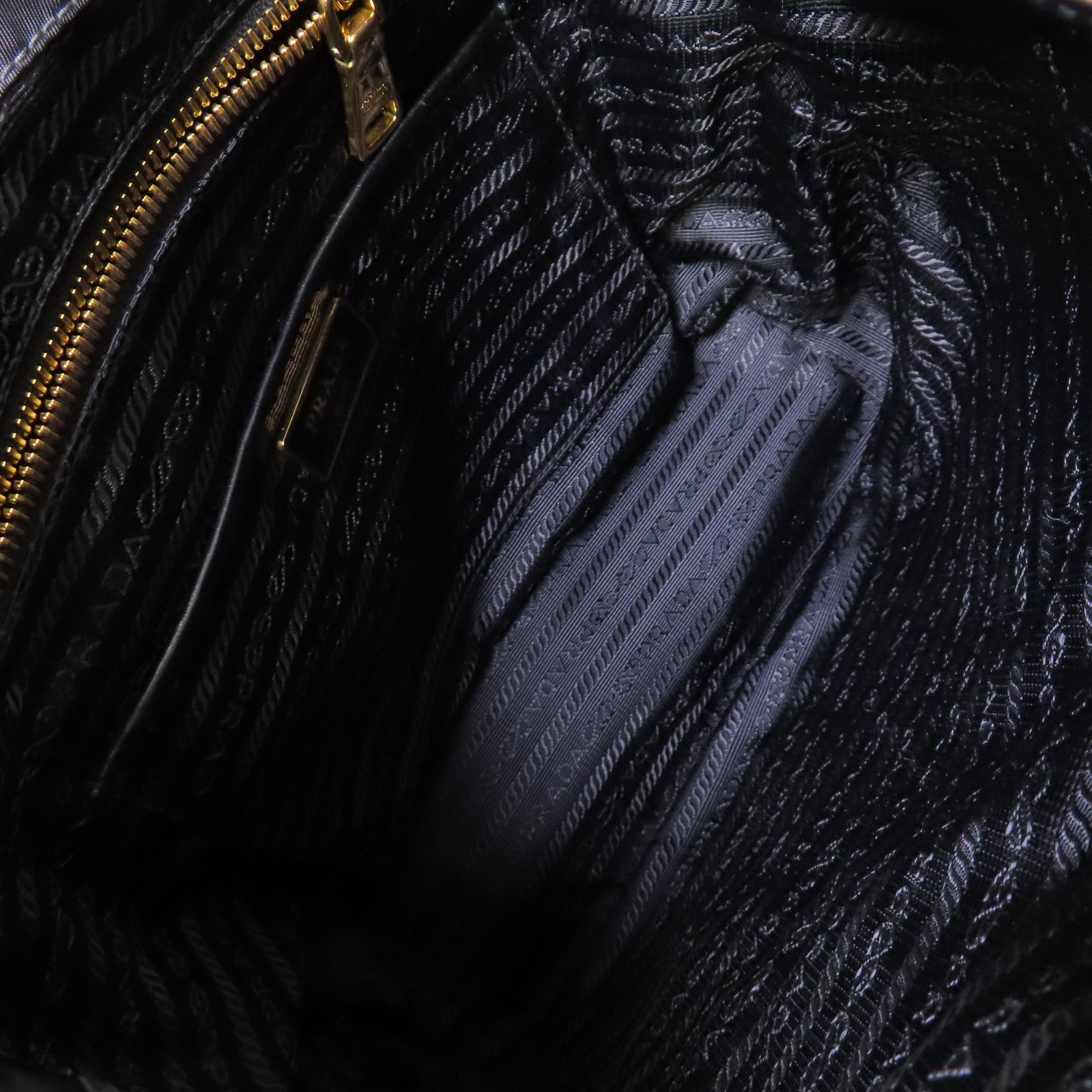 PRADA 尼龍Small Re-Nylon Backpack金扣背包黑色