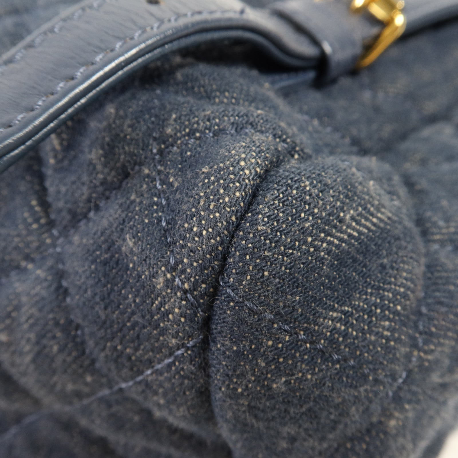 CHANEL 牛仔布Backpack金扣背包