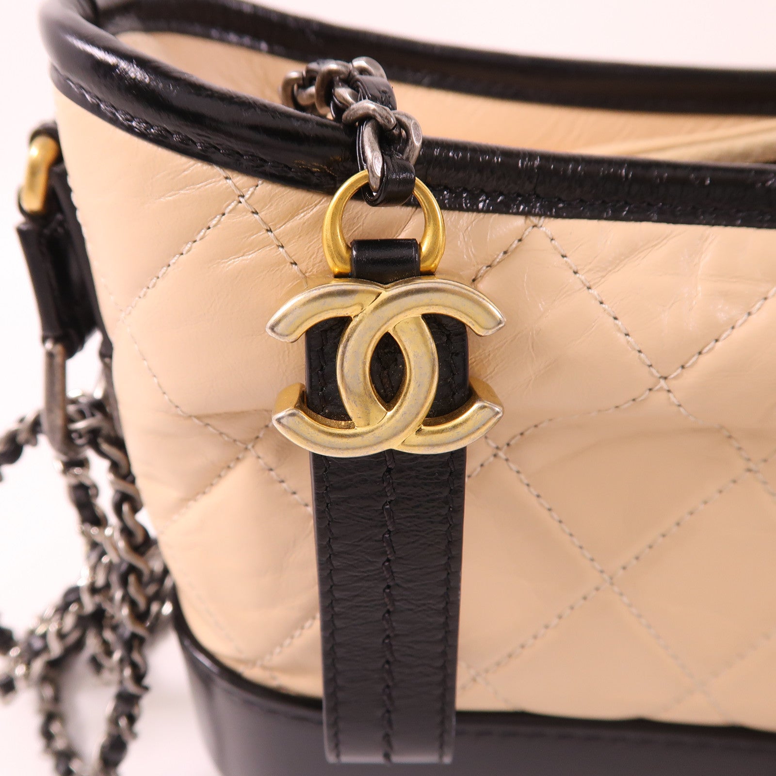 CHANEL 牛皮皮革Gabrielle Small鏈帶肩背袋