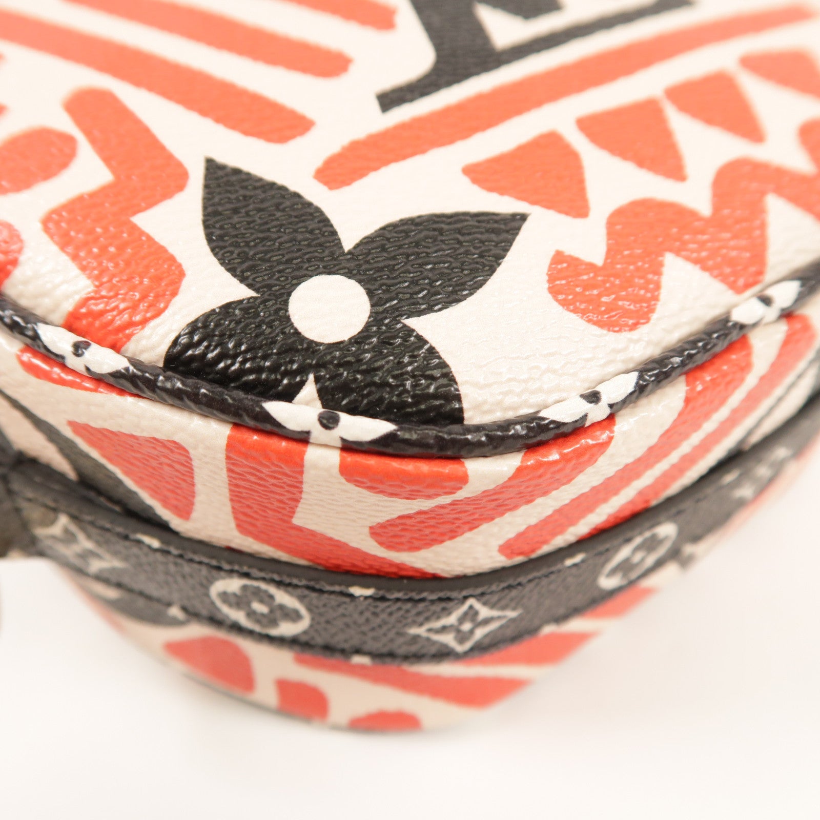 LOUIS VUITTON Monogram Giant Crafty Boite Chapeau金扣肩背袋