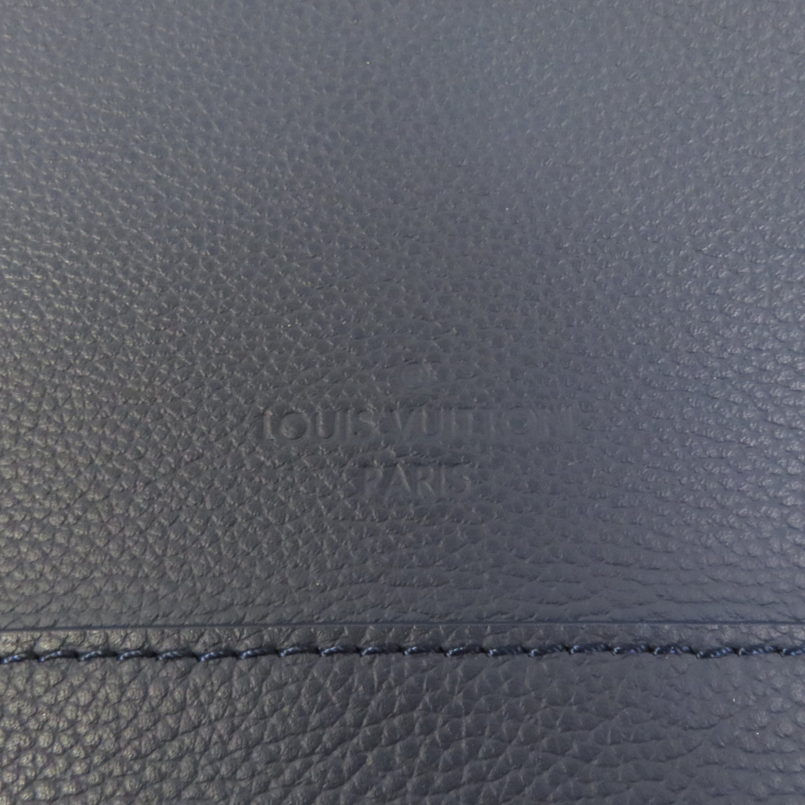 LOUIS VUITTON 牛皮皮革Aerogram Takeoff銀扣肩背袋
