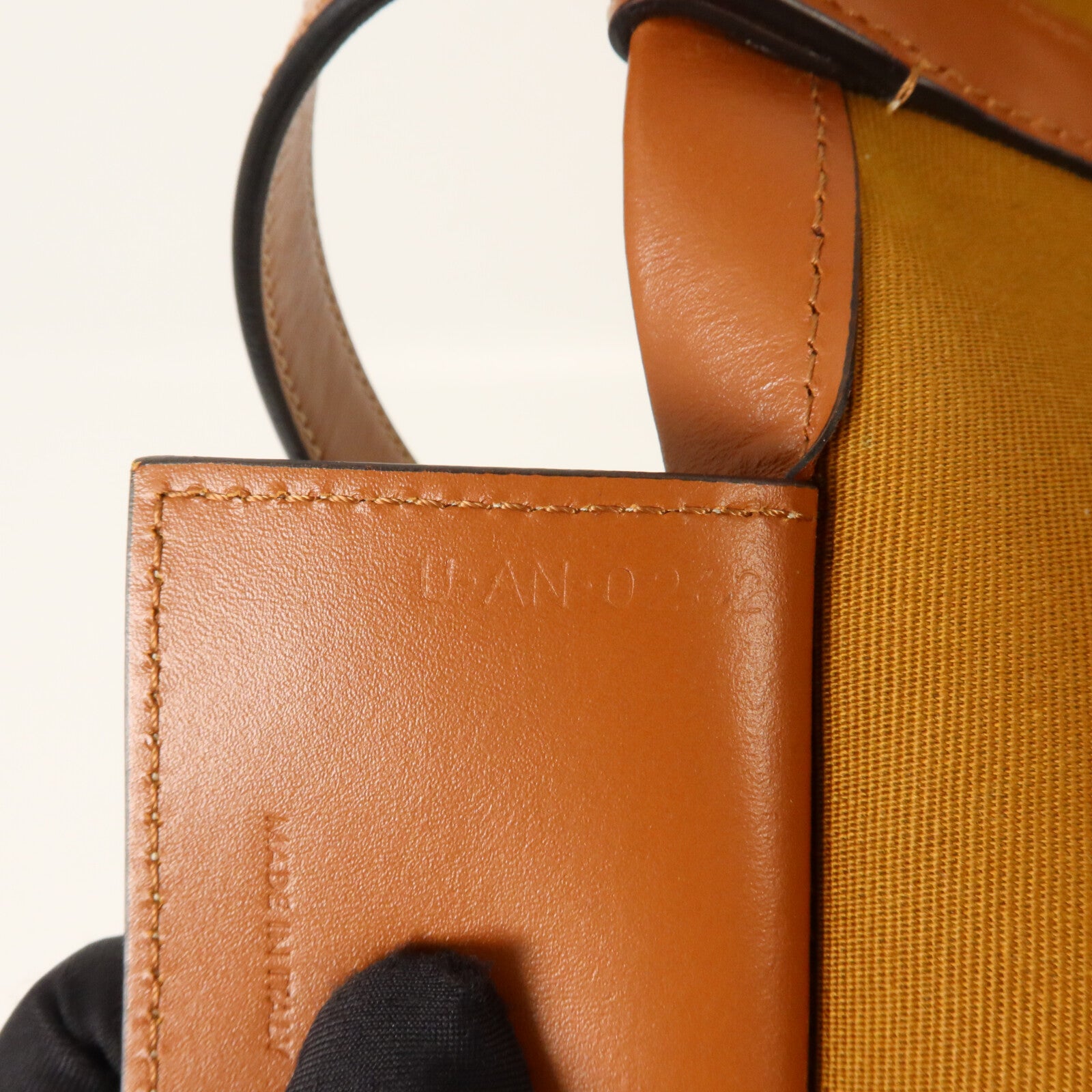 CELINE 牛皮皮革/塗層帆布Triomphe Couffin手挽袋