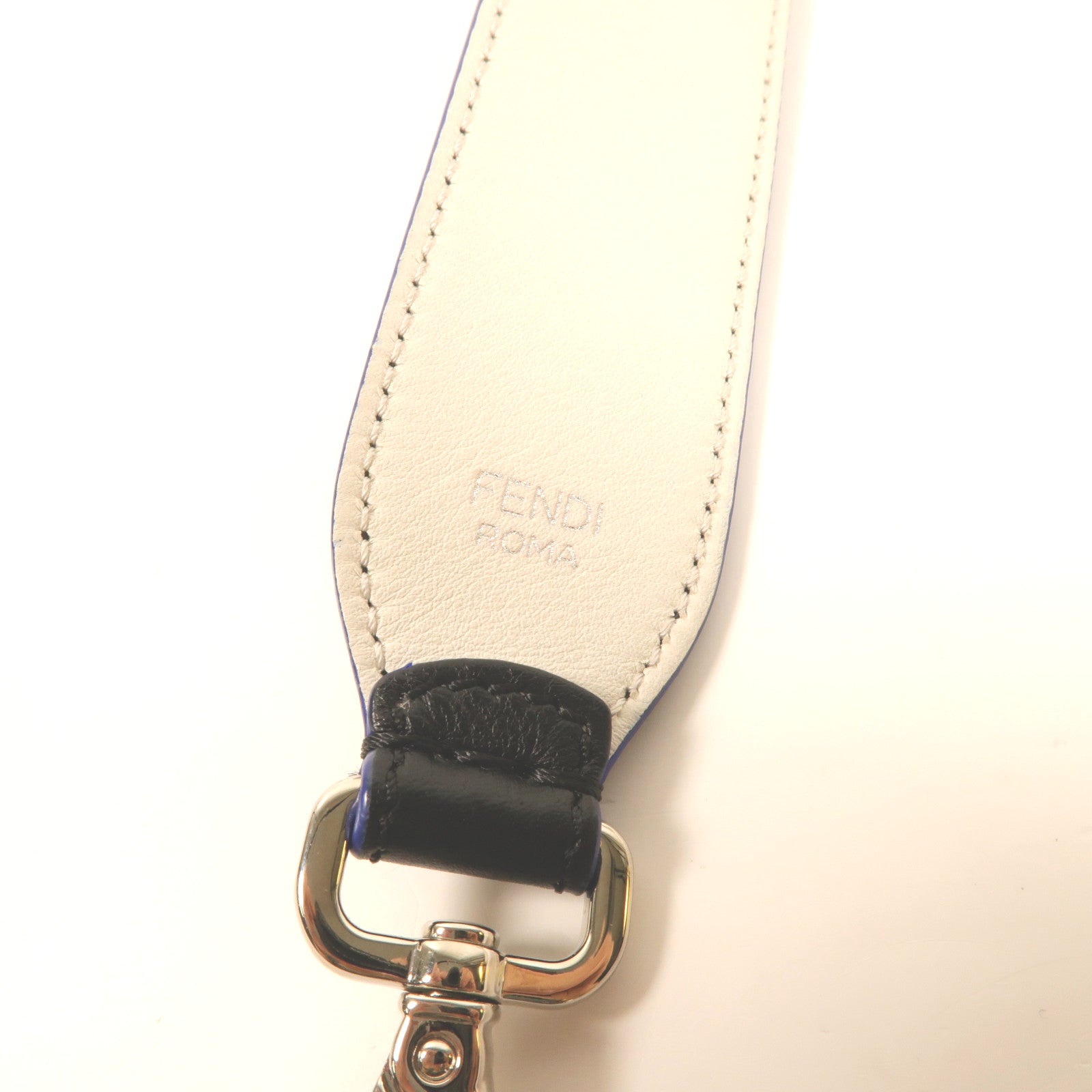 FENDI 牛皮皮革Shoulder Strap銀扣肩帶