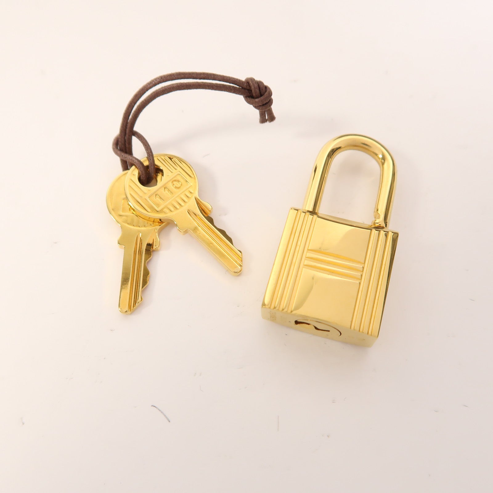 HERMES Clemence皮革Picotin MM金扣手挽袋Etain