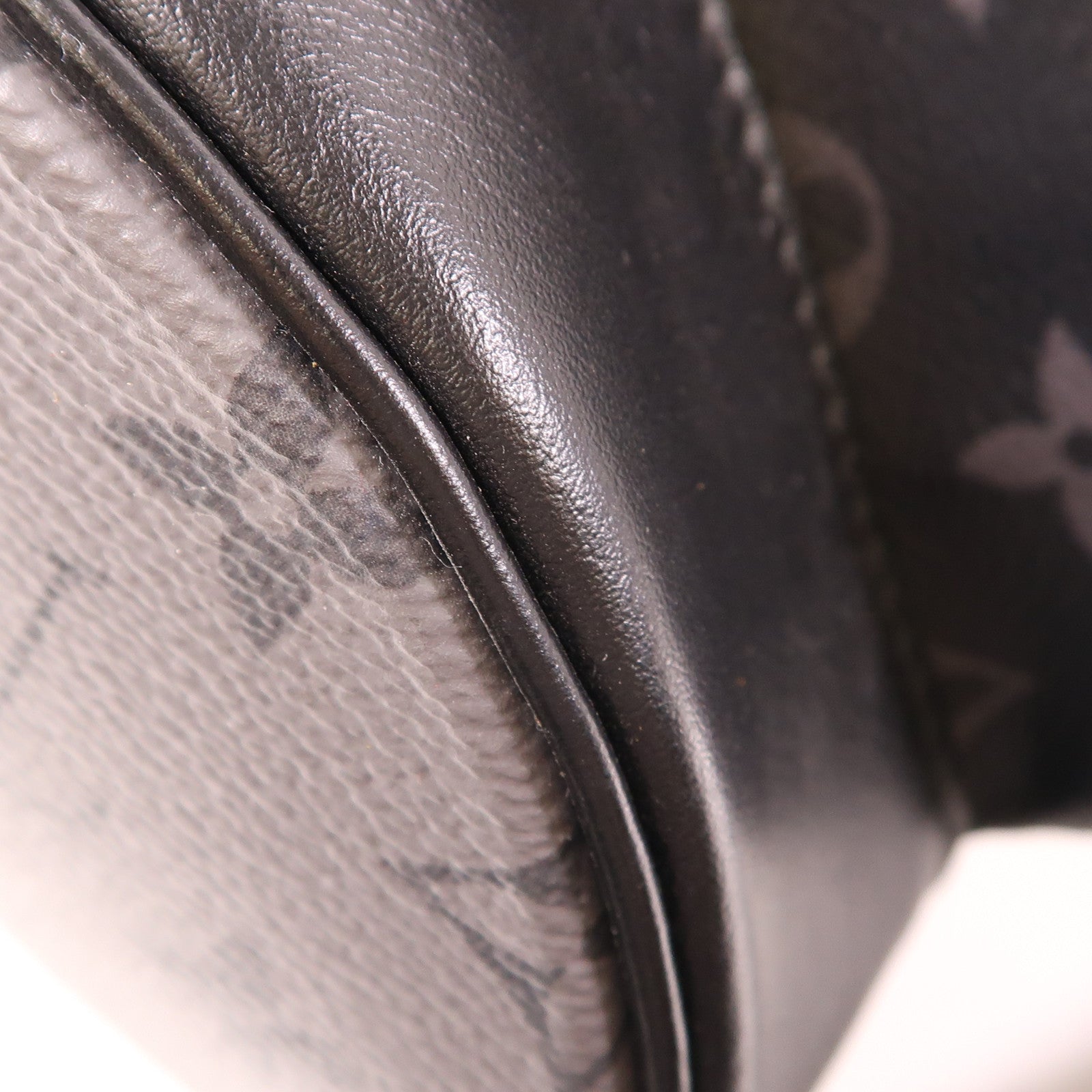 LOUIS VUITTON Monogram Eclipse Christopher MM銀扣背包