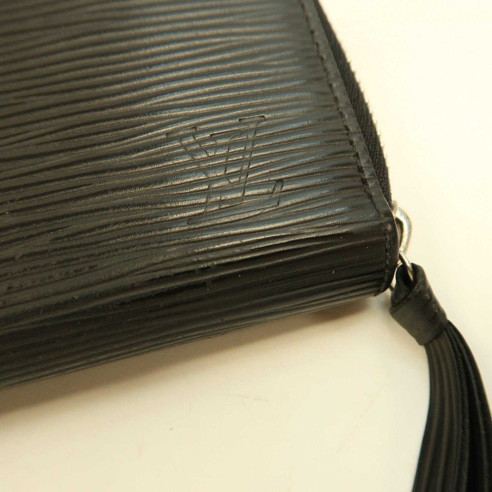 LOUIS VUITTON 【激減優惠】Epi Zipper Long Wallet銀扣拉鏈長錢包黑色