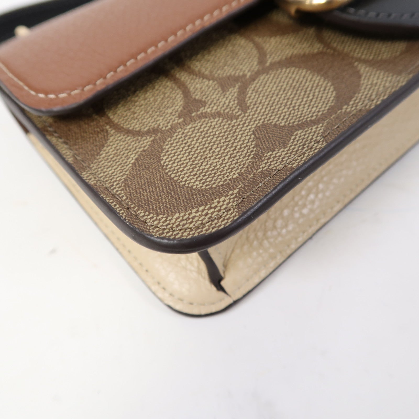 COACH 塗層帆布/牛皮皮革Shoulder Bag金扣肩背袋啡色