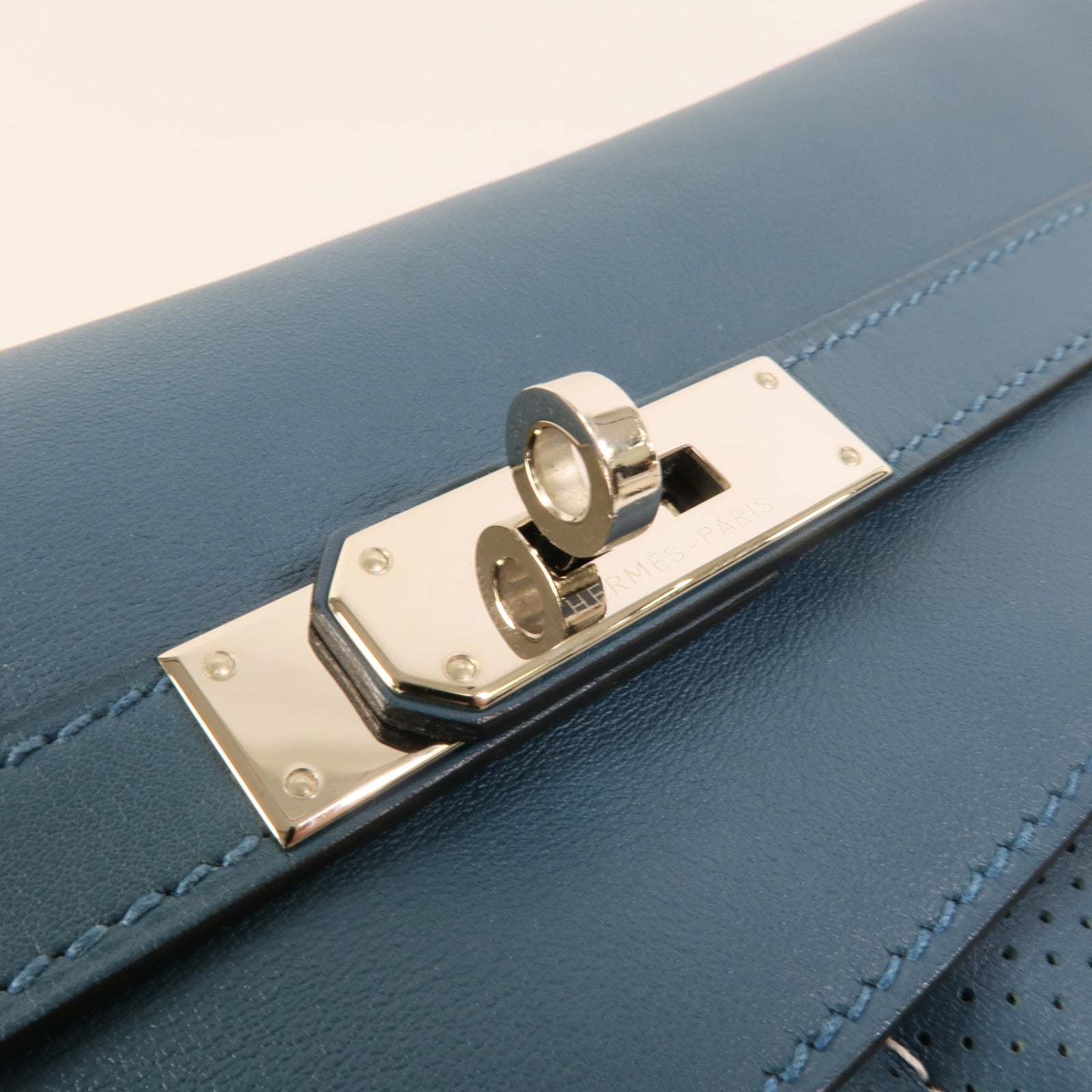 HERMES Swift皮革Berline 28銀扣肩背袋Bleu Colvert