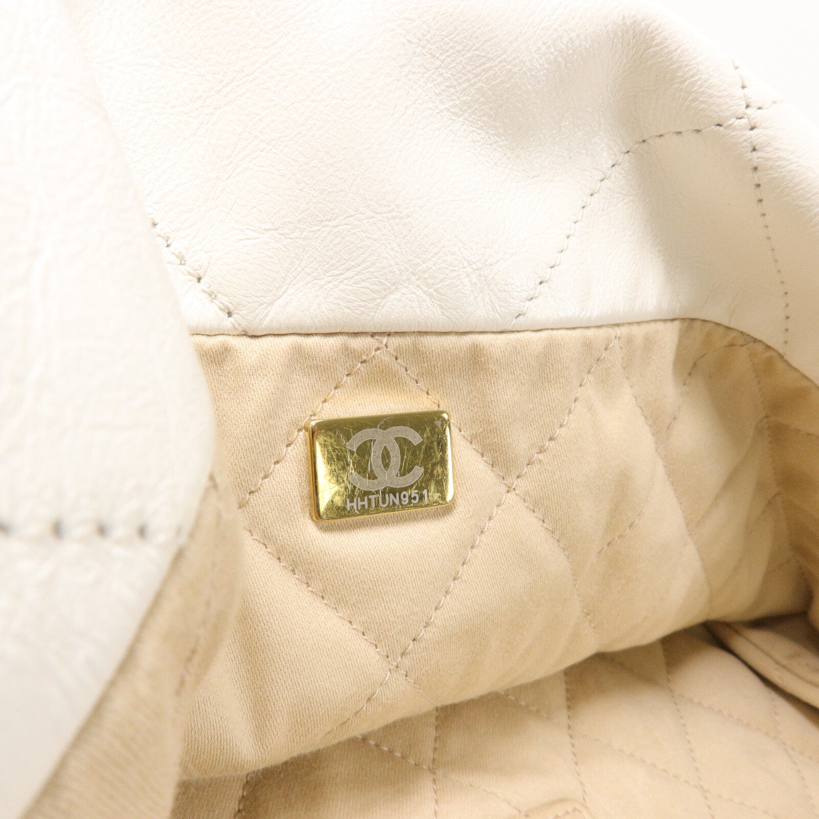CHANEL 牛皮皮革Chanel 22 Small鏈帶肩背袋