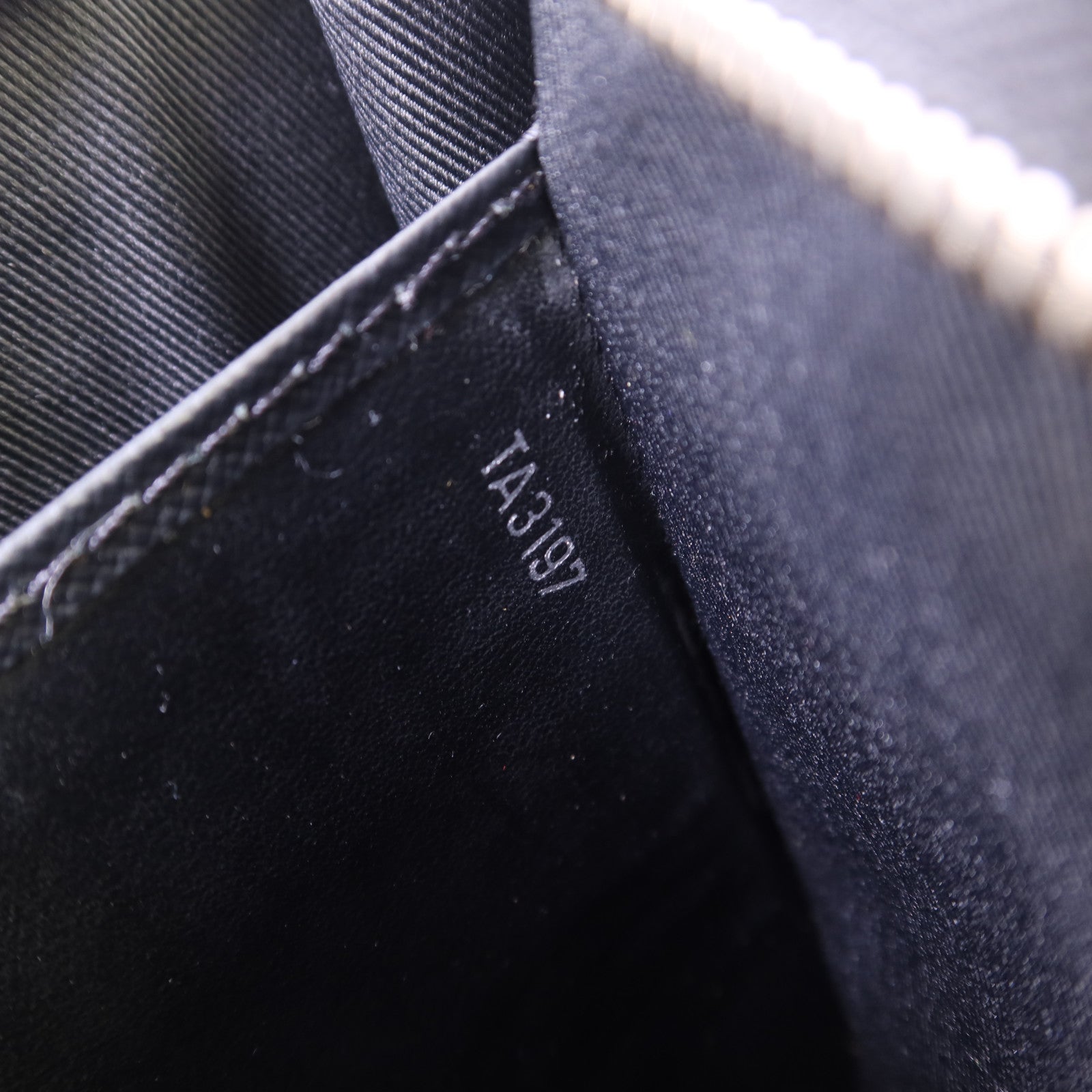 LOUIS VUITTON Damier Graphite Pochette Voyage MM銀扣手拿包