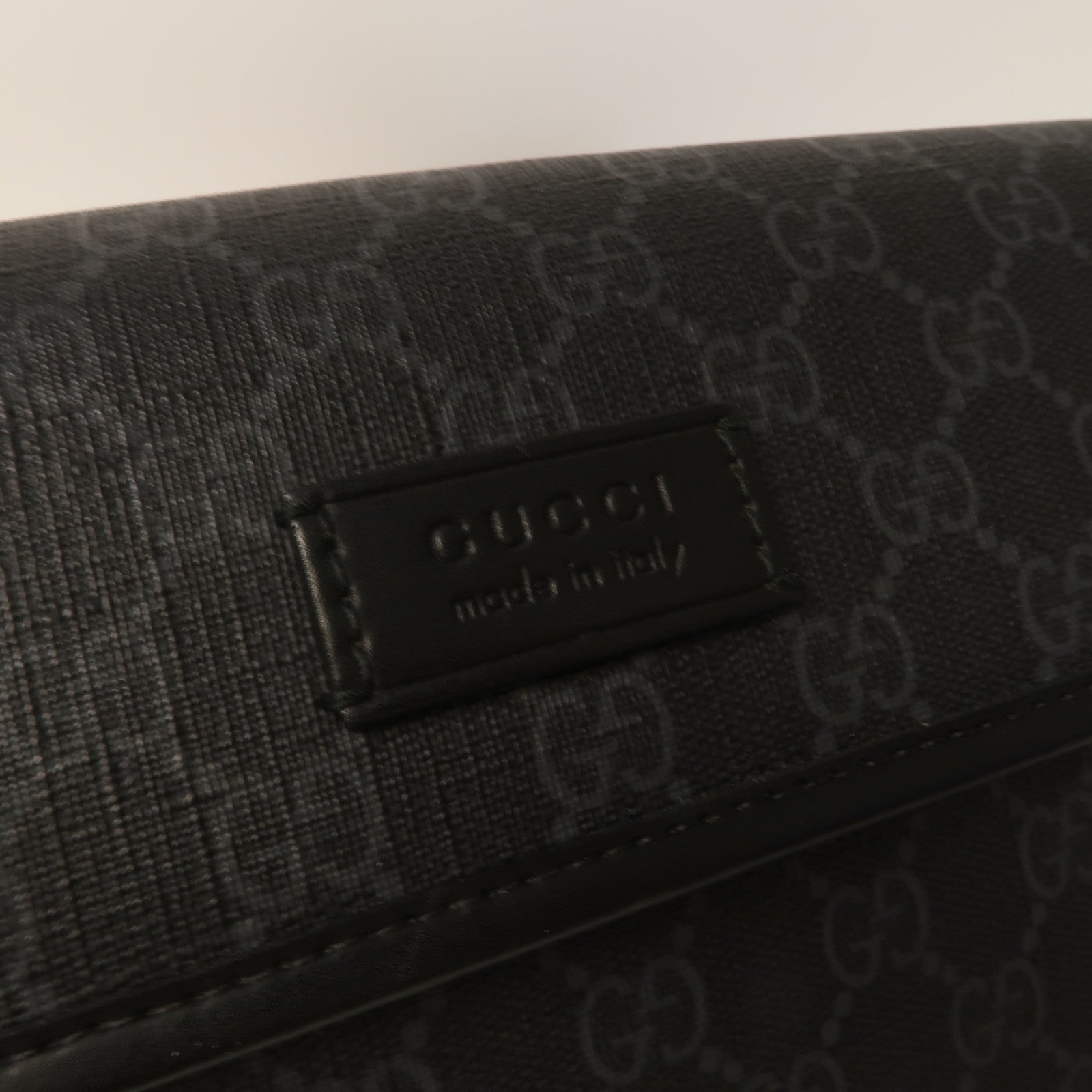 GUCCI 塗層帆布Shoulder Bag銀扣肩背袋黑色