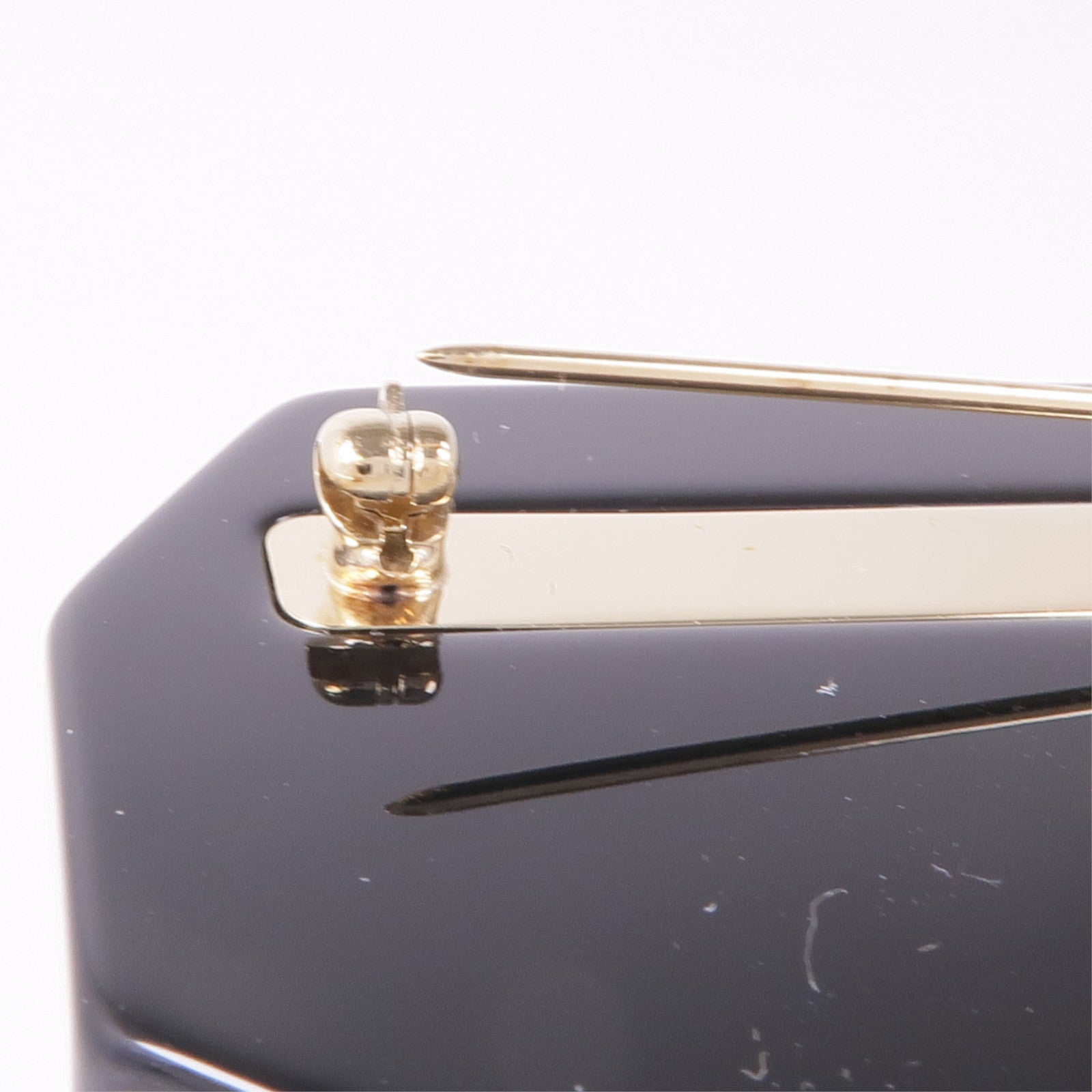 CHANEL PVC Brooch金扣胸針