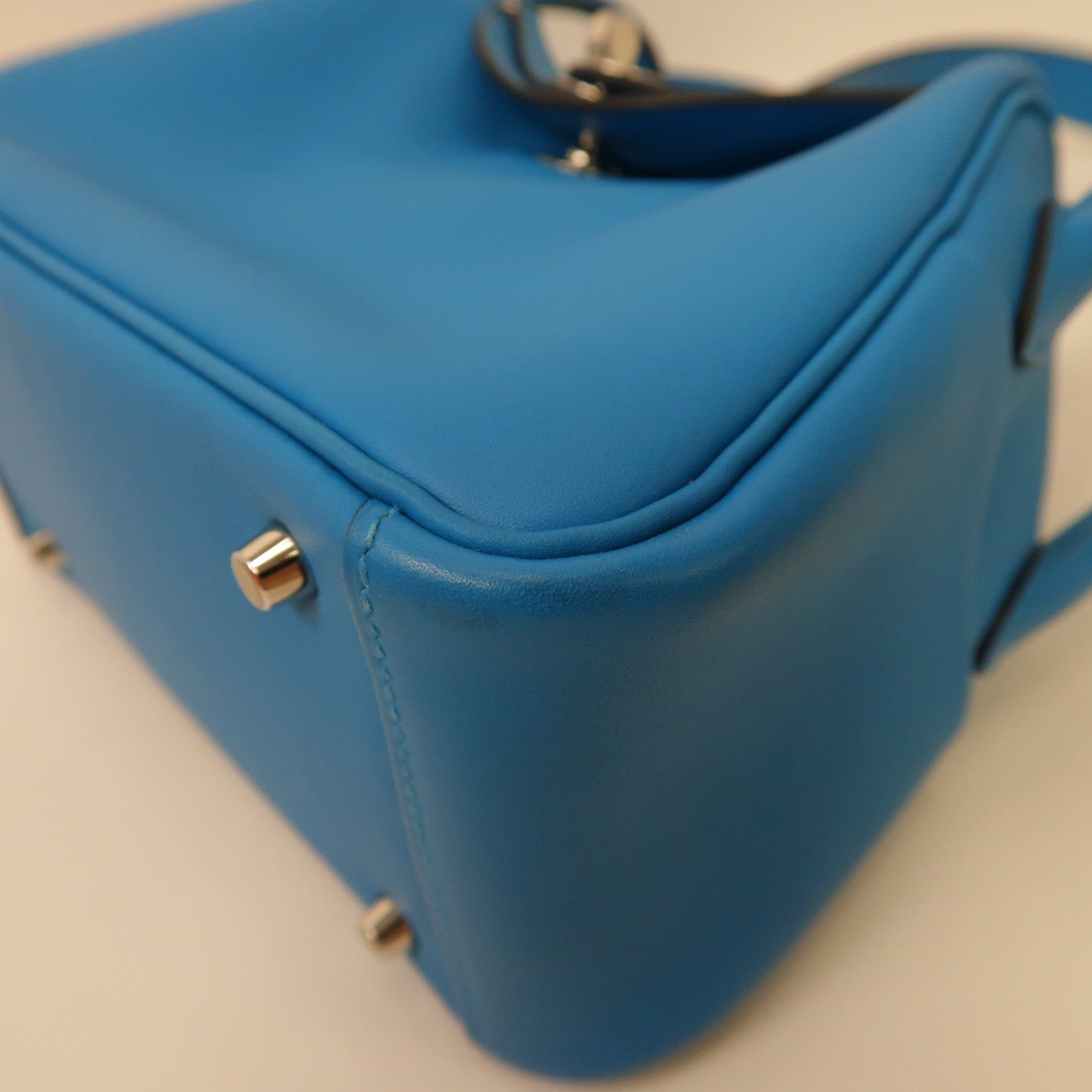 HERMES 【激減優惠】Swift皮革Mini Lindy銀扣手挽肩背兩用袋Bleu Frida藍色