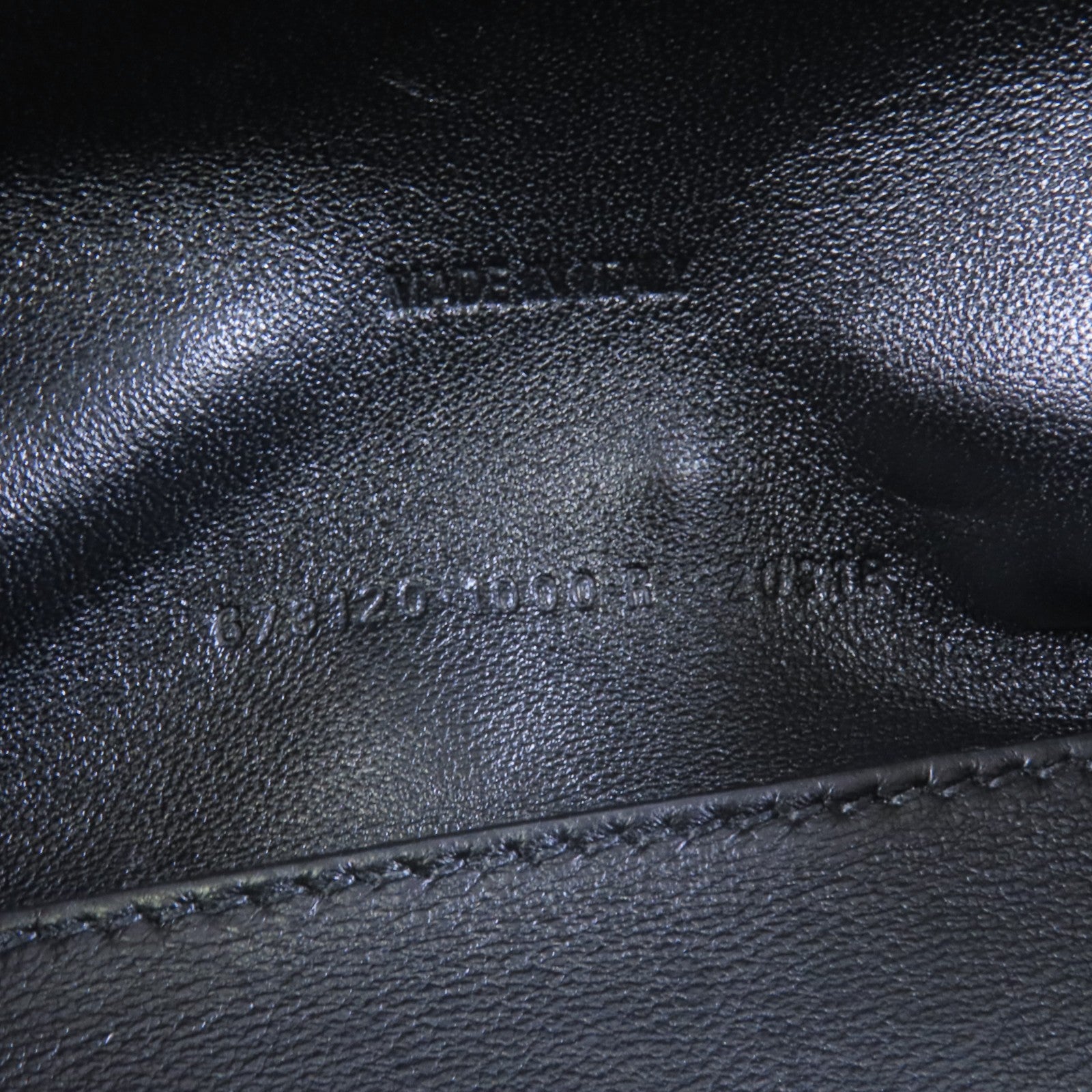 BALENCIAGA 牛皮皮革Clutch銀扣手拿包