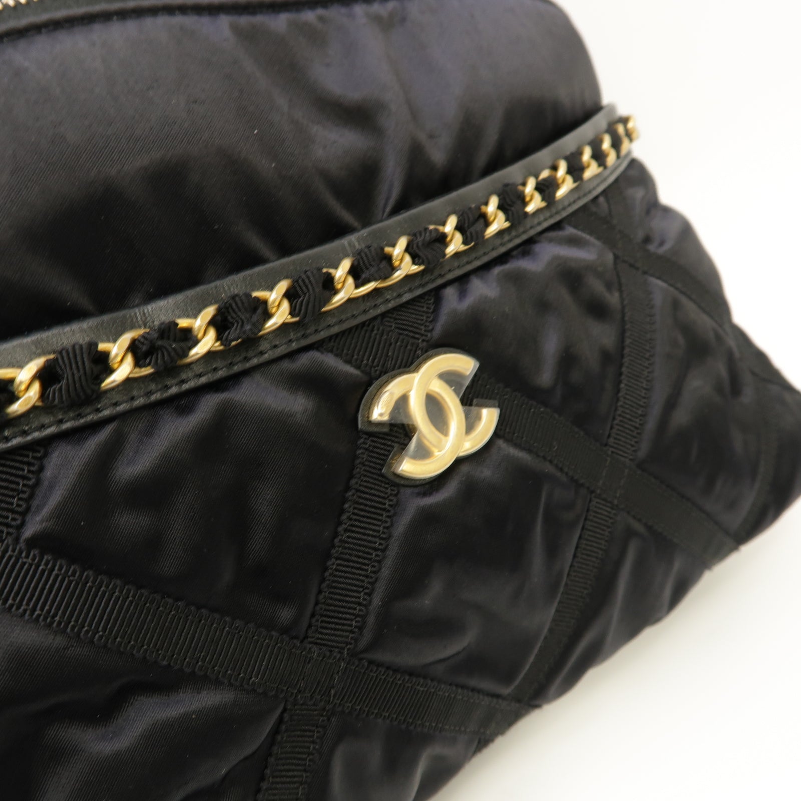 CHANEL 尼龍Pouch/Tote Bag金扣手拿包/手挽兩用袋黑色