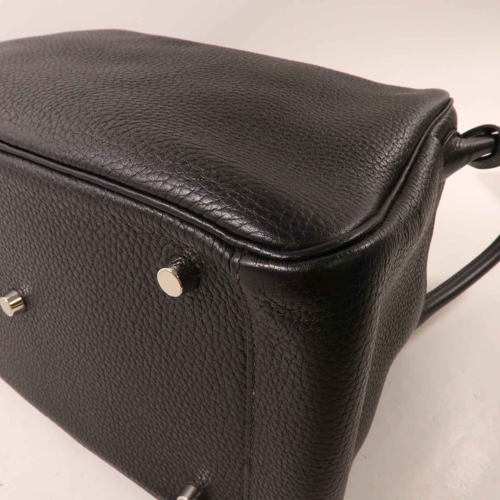 HERMES Clemence皮革Lindy 30銀扣肩背袋Noir黑色