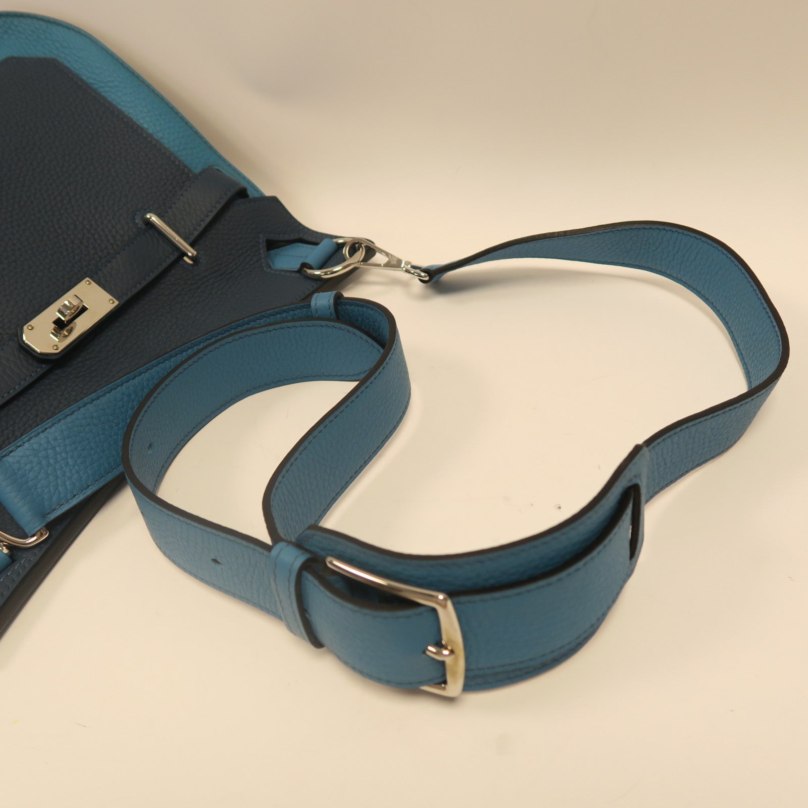 HERMES 【激減優惠】Clemence皮革Jypsiere 31銀扣肩背袋藍色