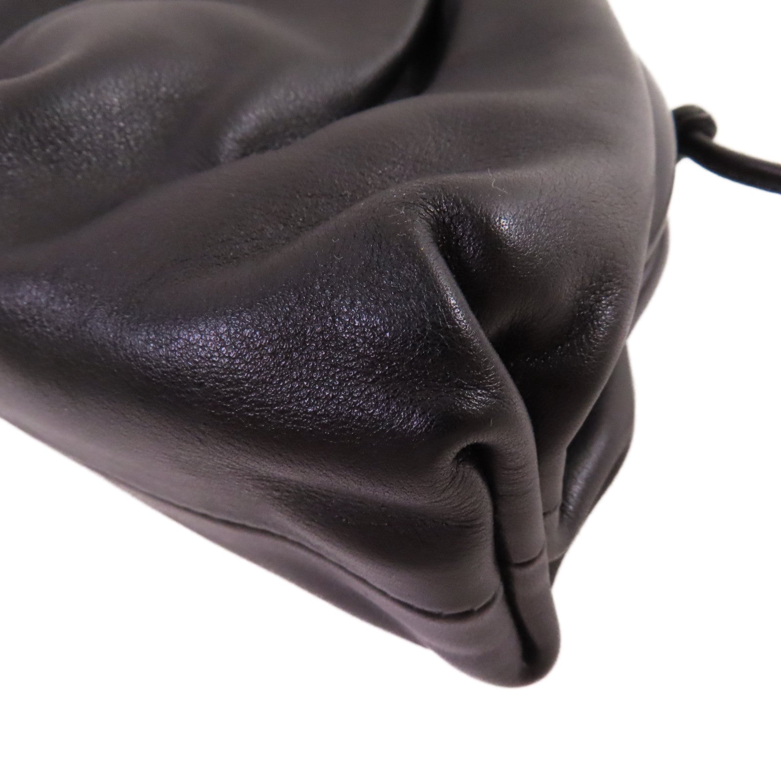 BOTTEGA VENETA 【激減優惠】牛皮皮革Mini Pouch Shoulder Bag肩背袋黑色