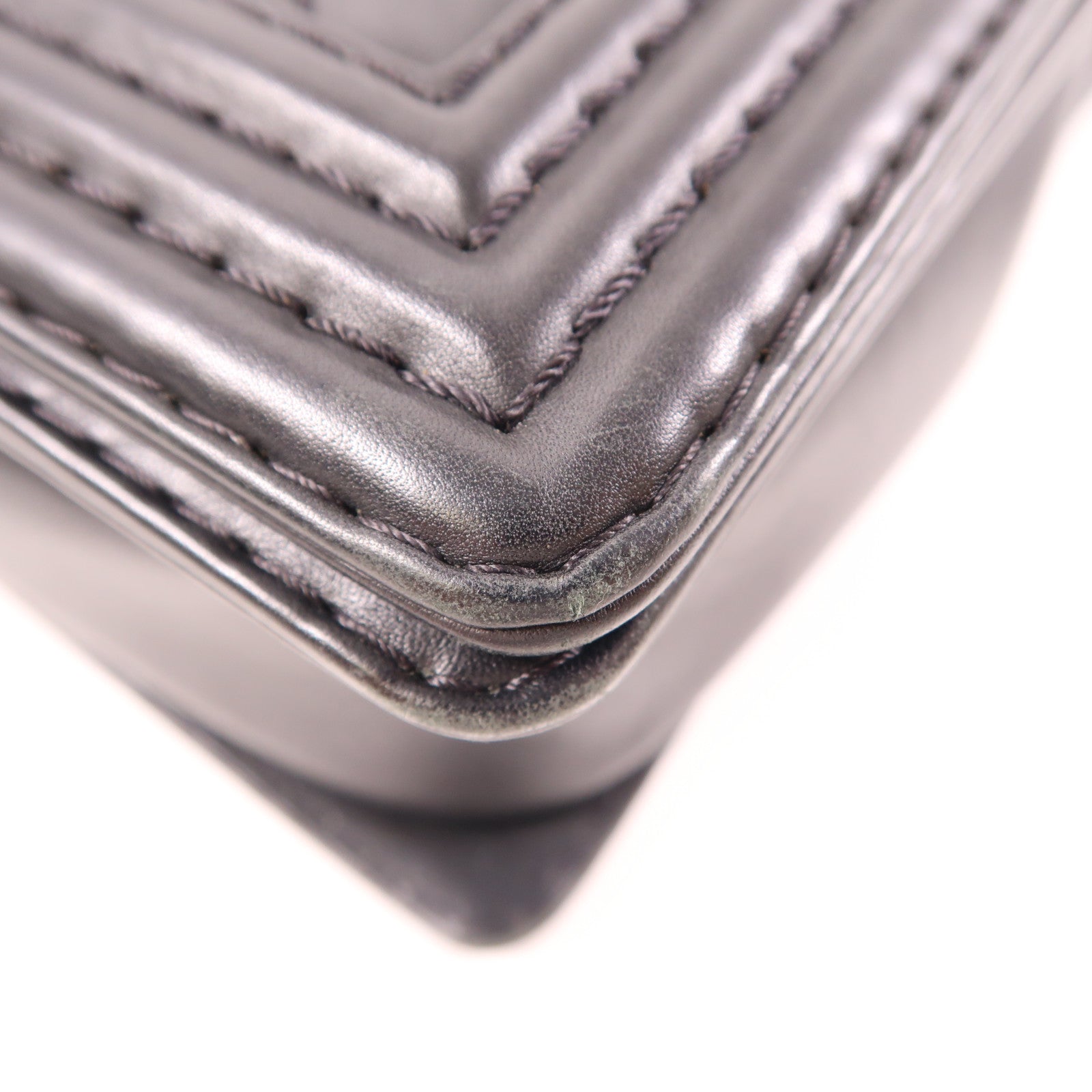 CHANEL 皮革Boy 30銀扣鏈帶肩背袋