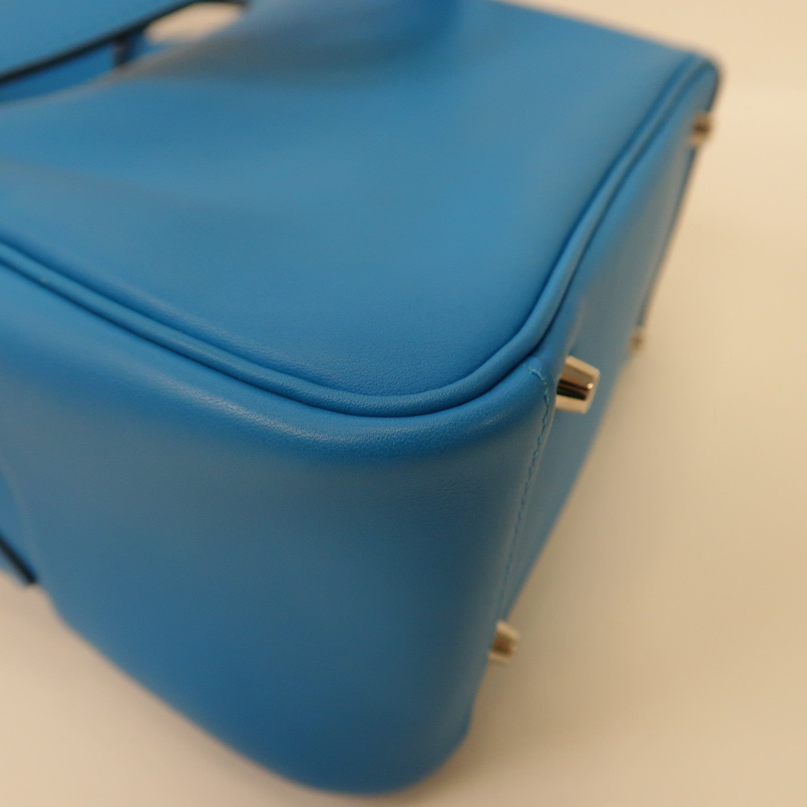 HERMES 【激減優惠】Swift皮革Mini Lindy銀扣手挽肩背兩用袋Bleu Frida藍色