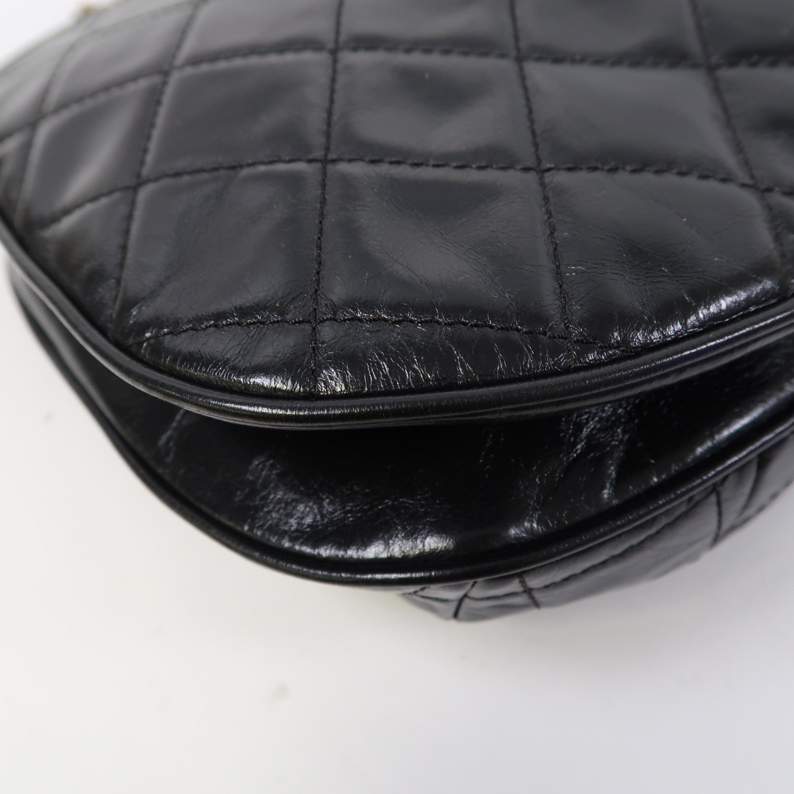 CHANEL 菱格牛皮皮革Chain Shoulder金扣鏈帶肩背袋黑色