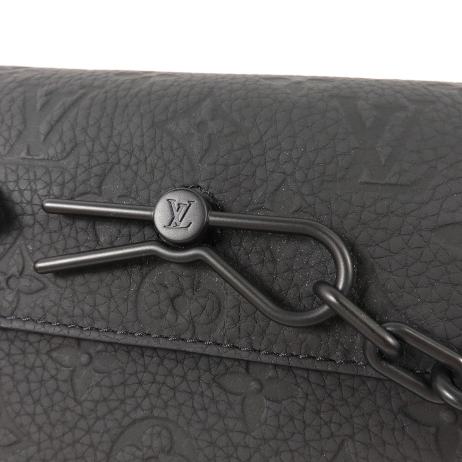 LOUIS VUITTON Monogram Taurillon Steamer Wearable Wallet肩背袋