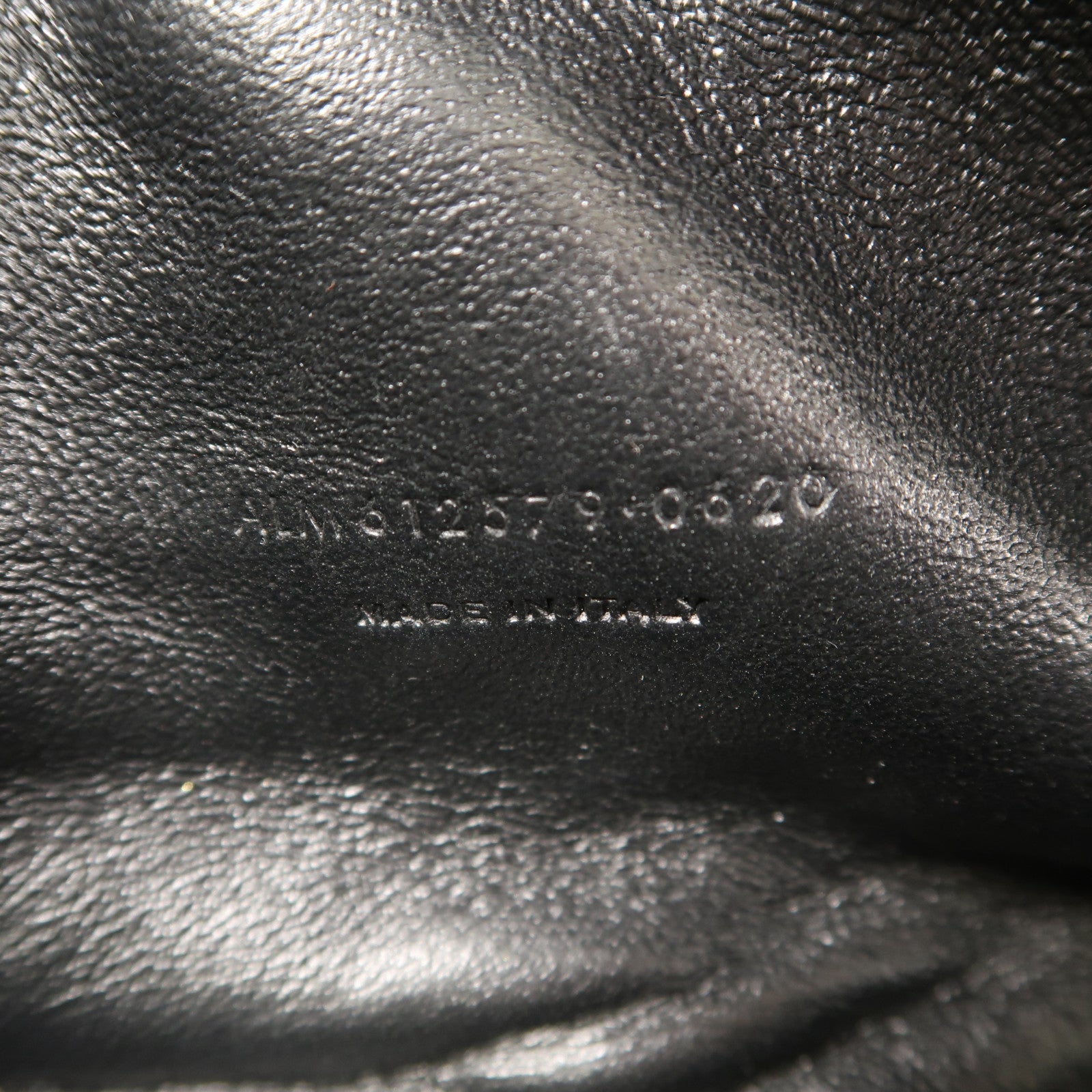 YVES SAINT LAURENT 牛皮皮革Shoulder Bag金扣鏈帶肩背袋