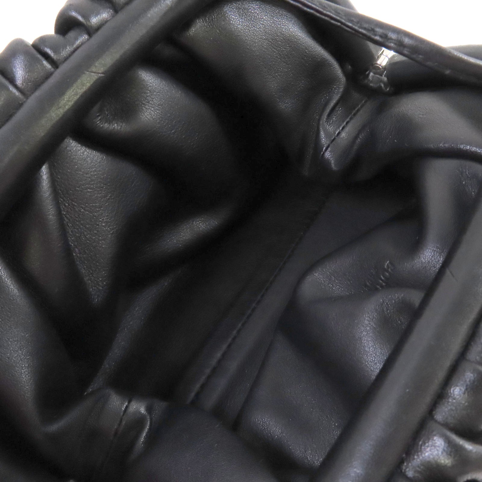 BOTTEGA VENETA 【激減優惠】牛皮皮革Mini Pouch Shoulder Bag肩背袋黑色