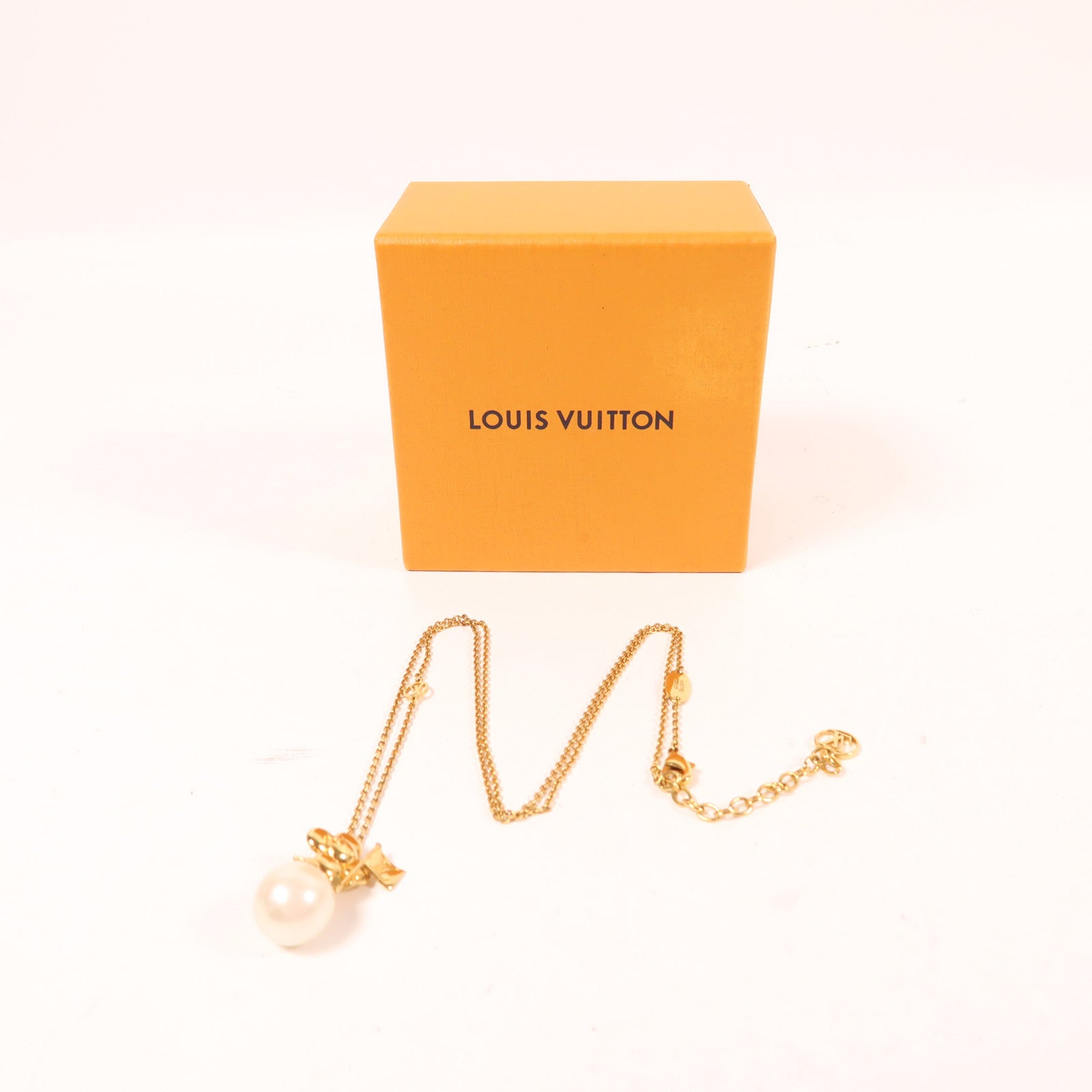 LOUIS VUITTON 金屬Vivienne Over The Moon金扣項鍊