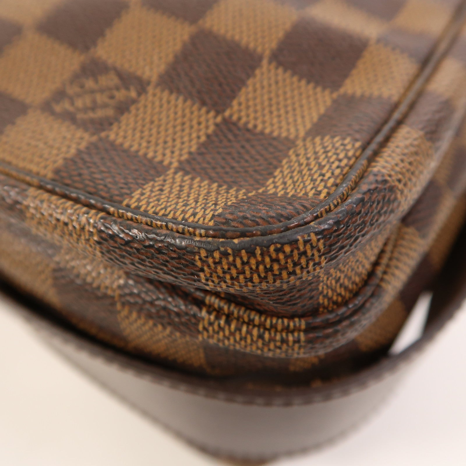 LOUIS VUITTON Damier Naviglio金扣肩背袋