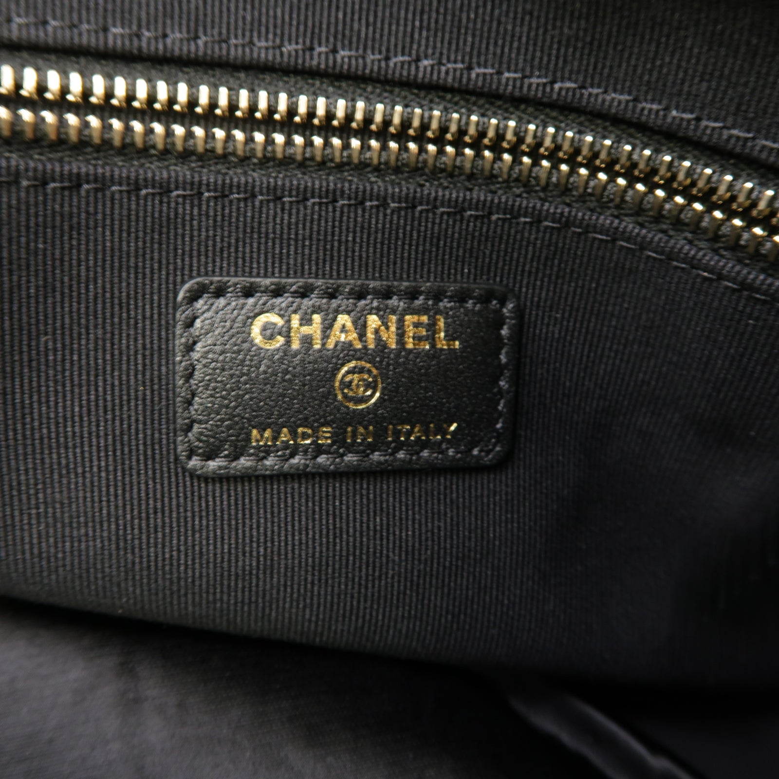 CHANEL 尼龍Pouch/Tote Bag金扣手拿包/手挽兩用袋黑色