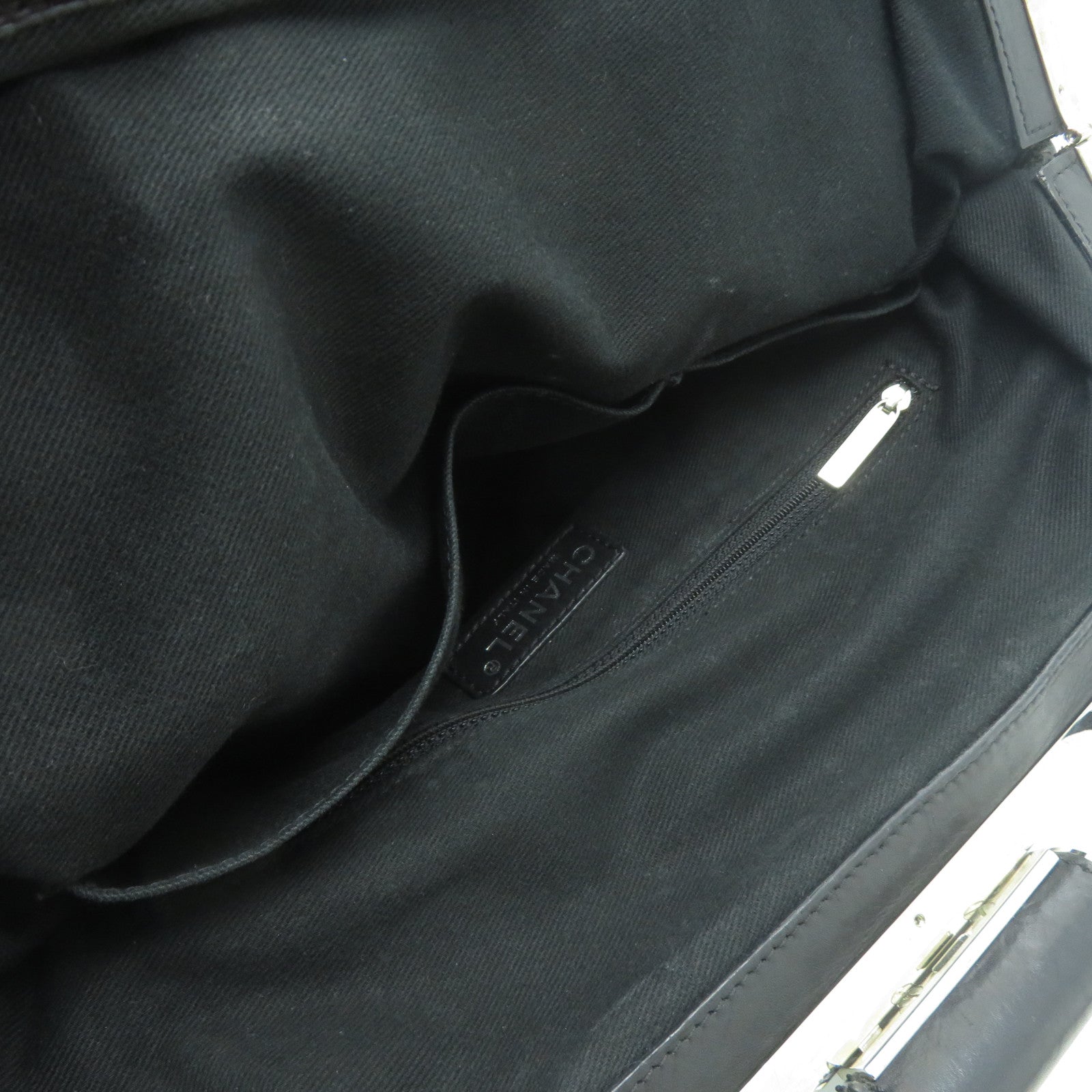 CHANEL 【清倉大減價】菱格牛皮皮革Tote Bag銀扣手挽袋黑色