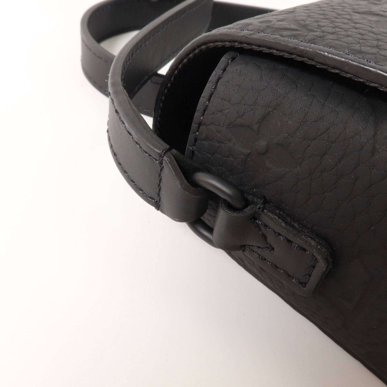 LOUIS VUITTON Monogram Taurillon Steamer Wearable Wallet肩背袋