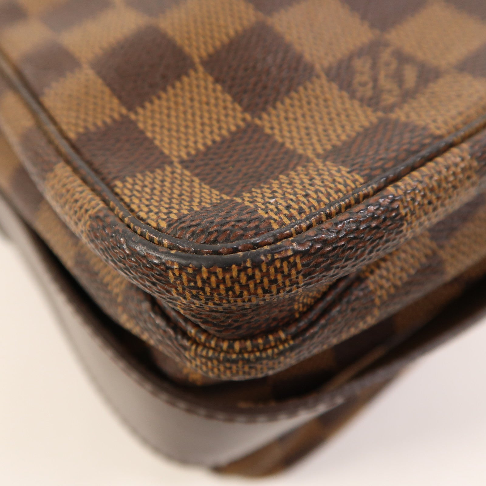 LOUIS VUITTON Damier Naviglio金扣肩背袋