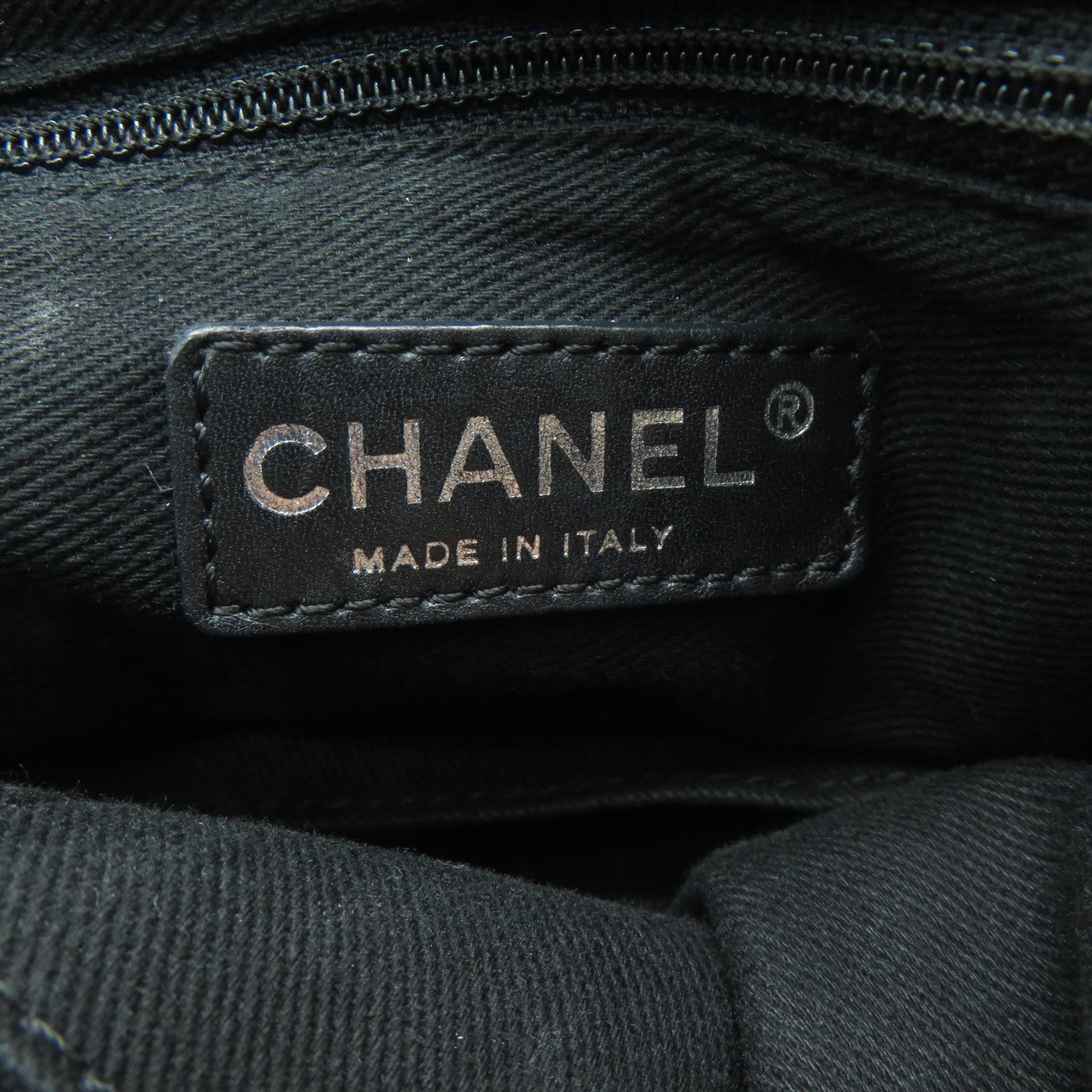 CHANEL 【清倉大減價】菱格牛皮皮革Tote Bag銀扣手挽袋黑色