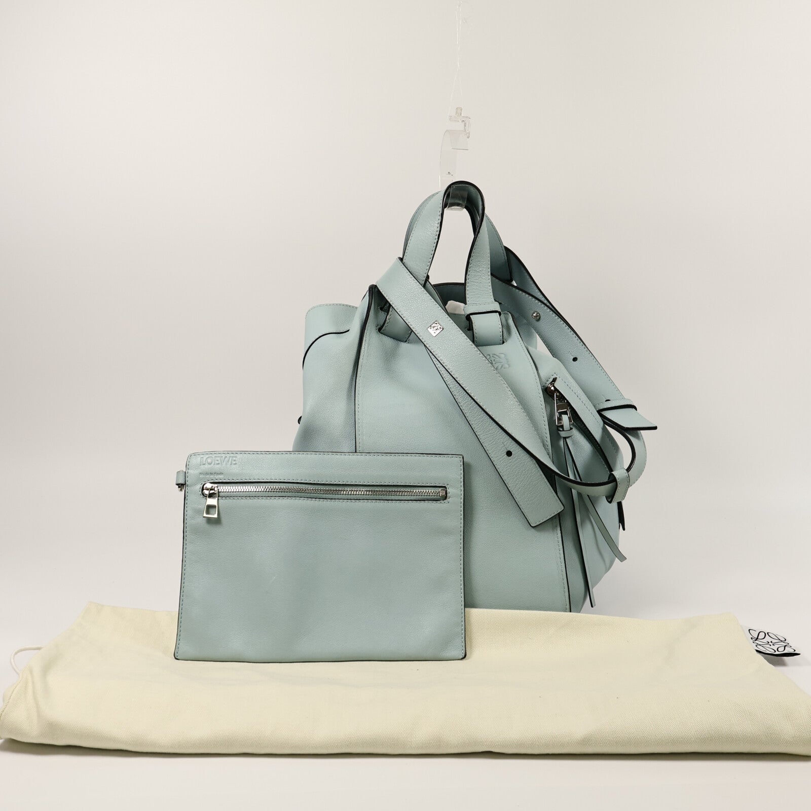 LOEWE 牛皮皮革Hammock Medium手挽肩背兩用袋