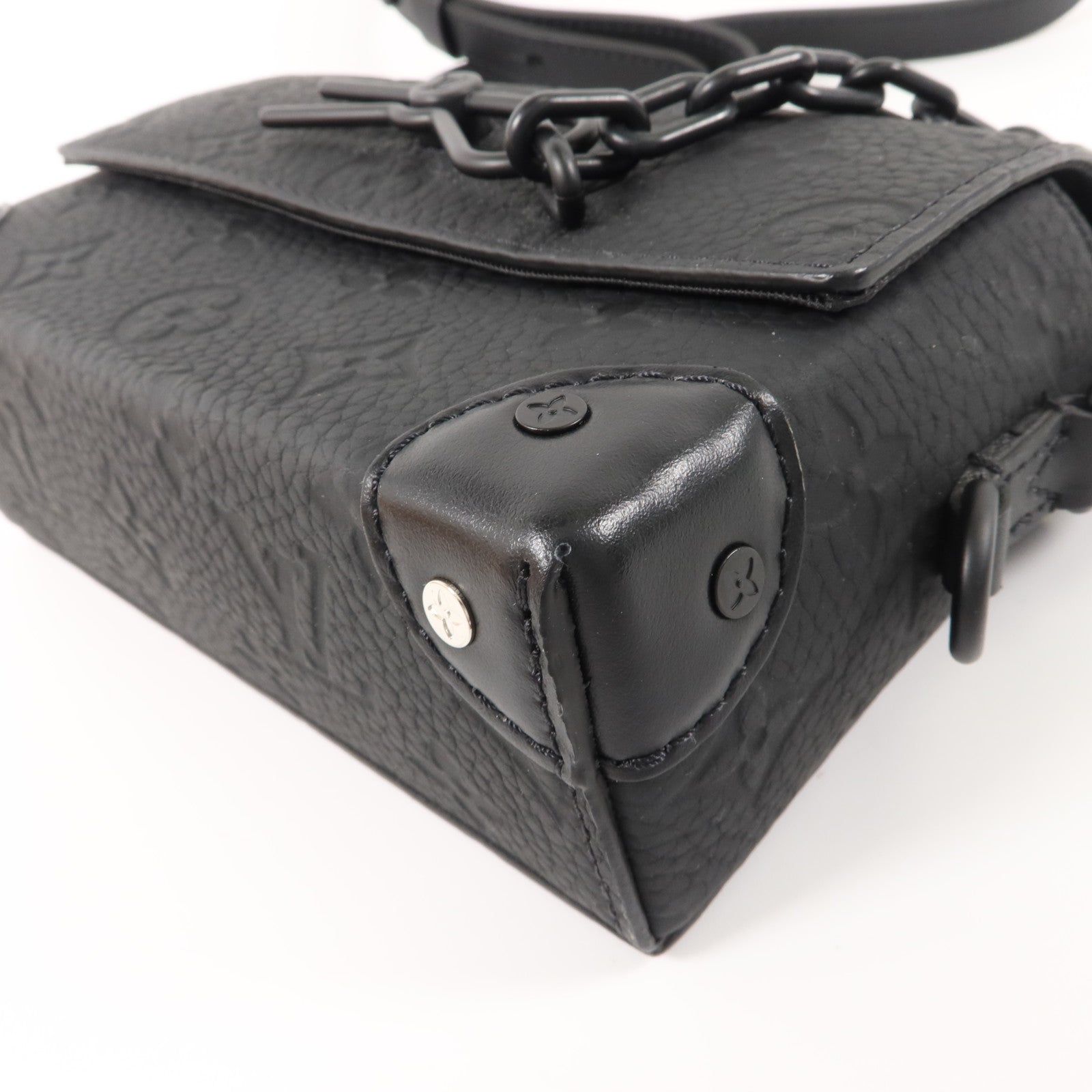 LOUIS VUITTON Monogram Taurillon Steamer Wearable Wallet肩背袋