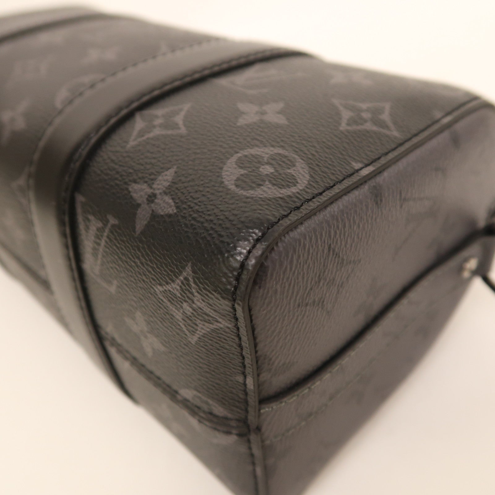 LOUIS VUITTON Monogram Eclipse City Keepall肩背袋黑色/灰色