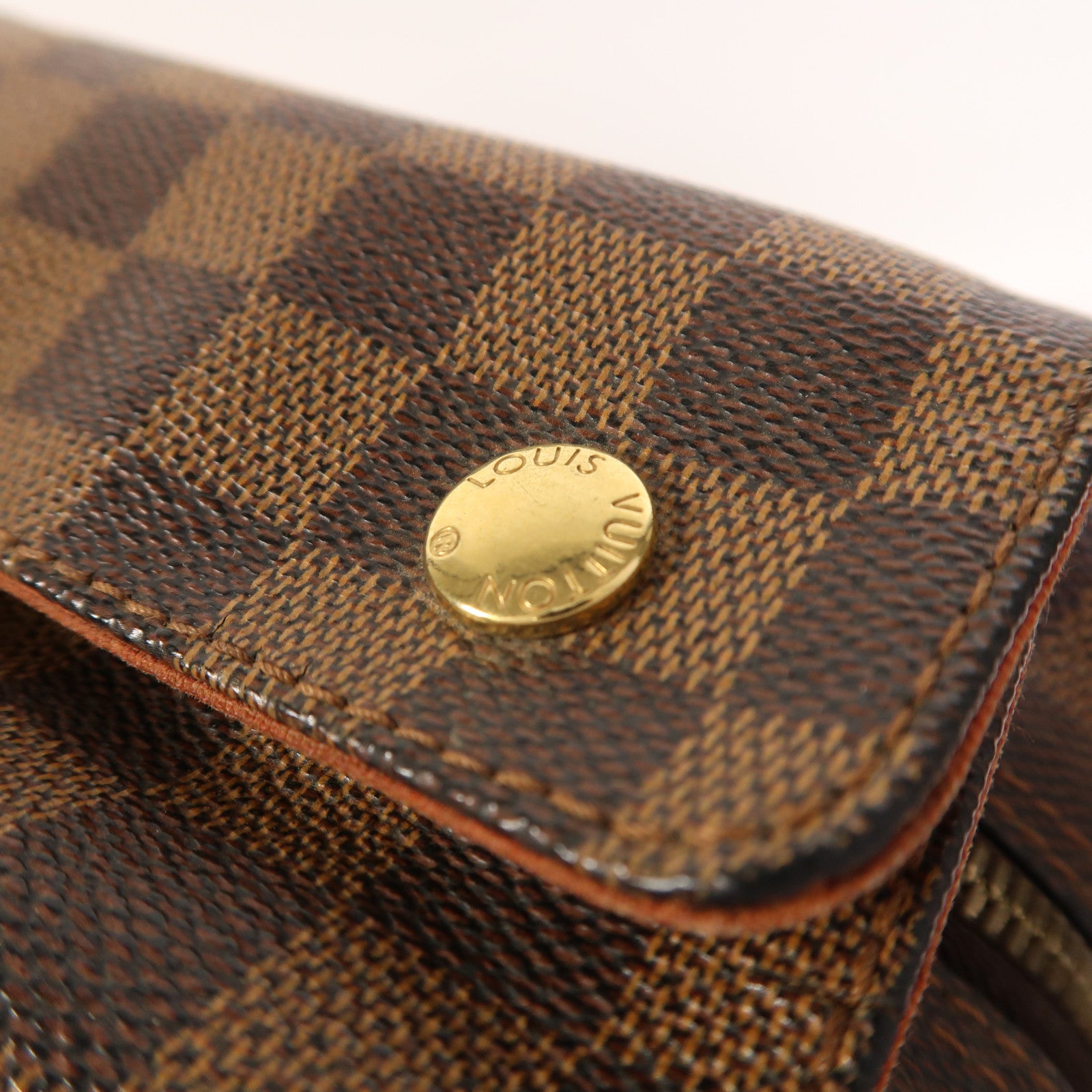 LOUIS VUITTON Damier Naviglio金扣肩背袋