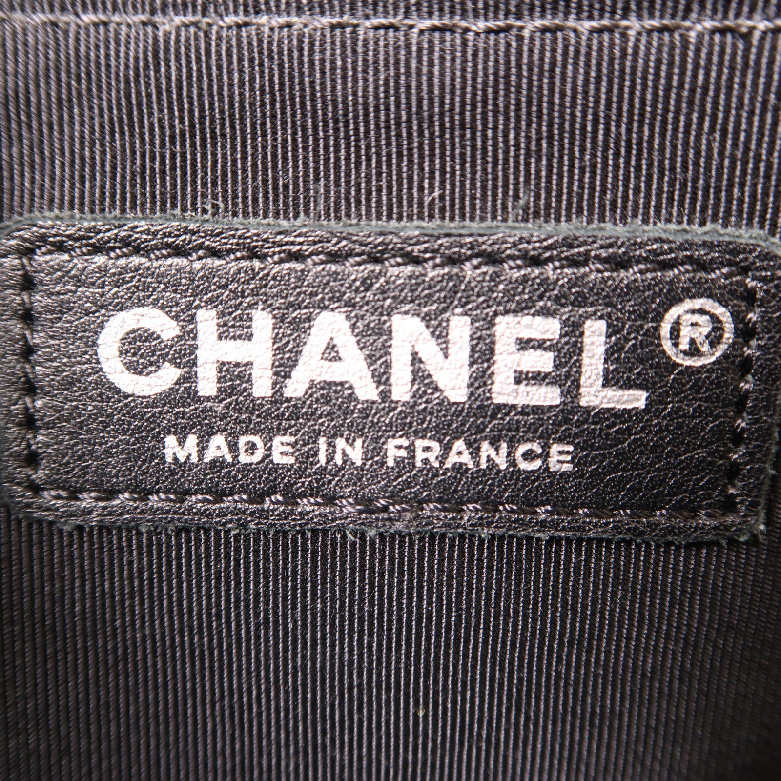 CHANEL 皮革Boy 30銀扣鏈帶肩背袋