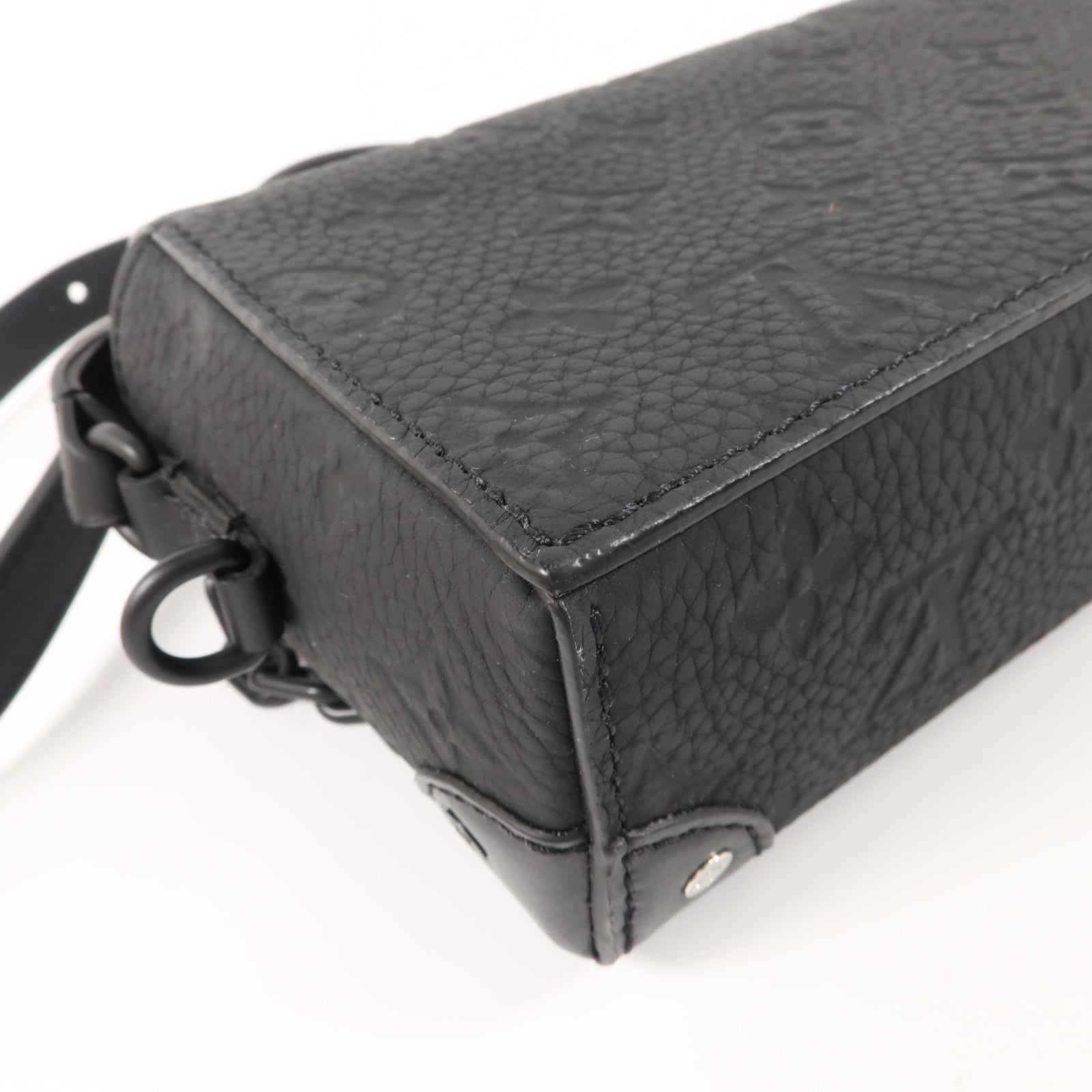 LOUIS VUITTON Monogram Taurillon Steamer Wearable Wallet肩背袋