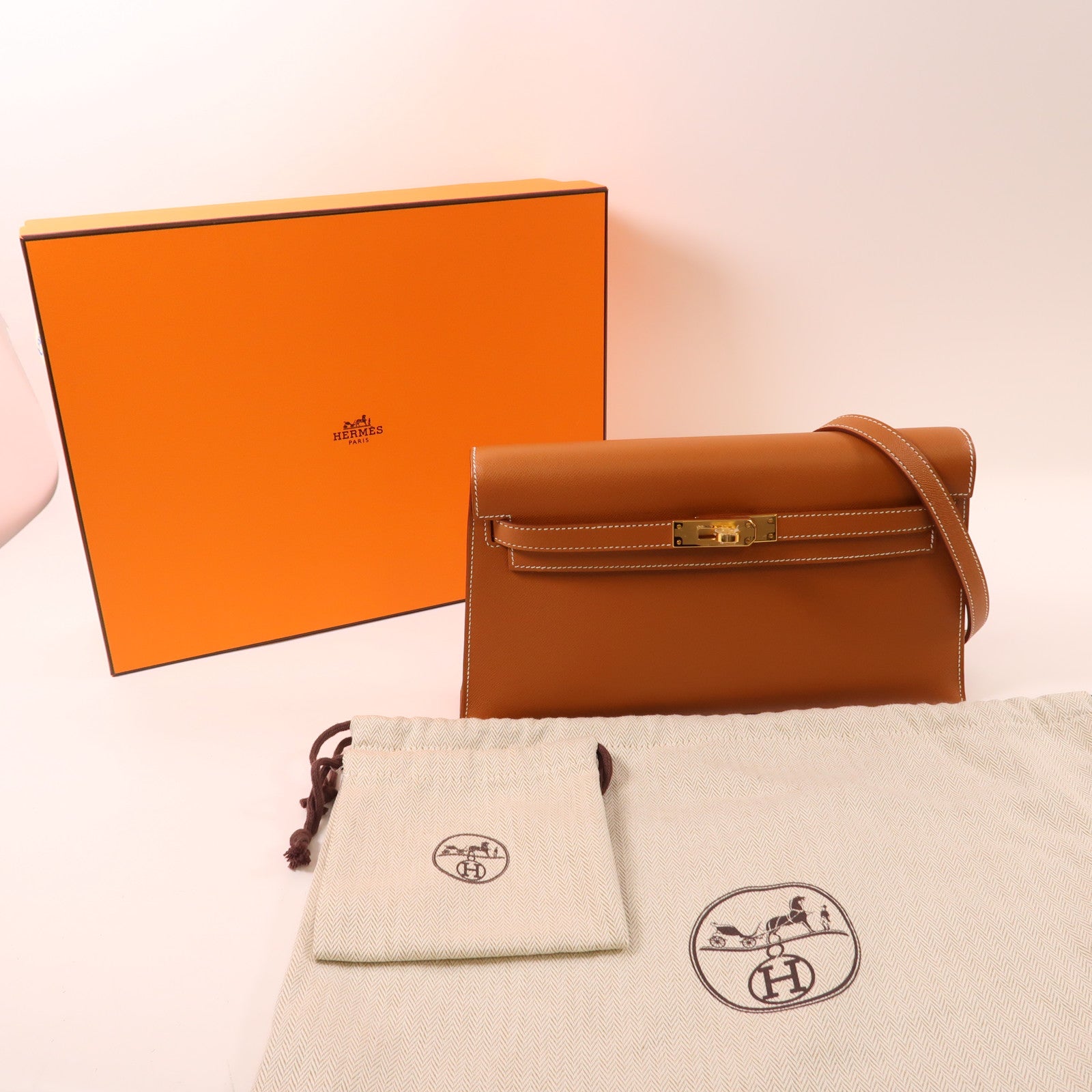 HERMES Madame皮革Kelly Elan金扣肩背袋Gold